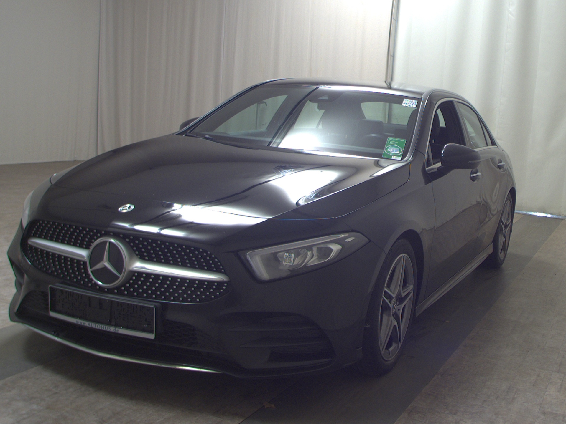 Mercedes-Benz A 200 Lim. AMG-Line Navi LED MBUX+ Kamera AHK 2