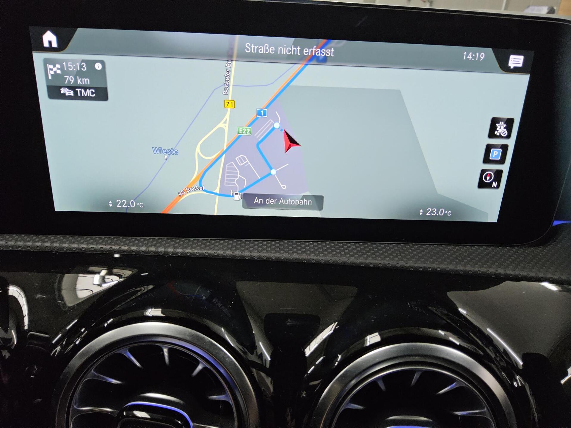 Mercedes-Benz A 200 Lim. AMG-Line Navi LED MBUX+ Kamera AHK 7