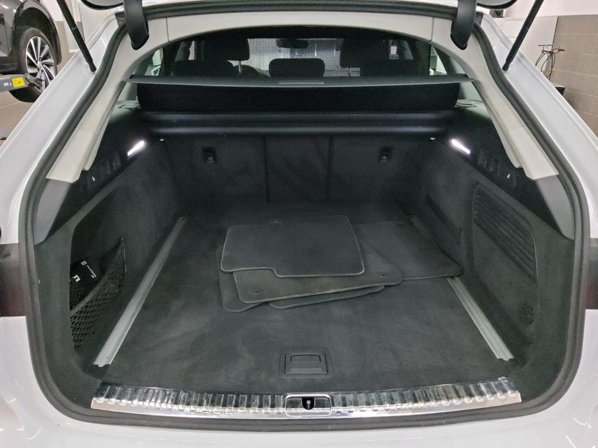 Audi A6 Avant 35 TDI sport Navi LED vc 360° ACC PDC 12