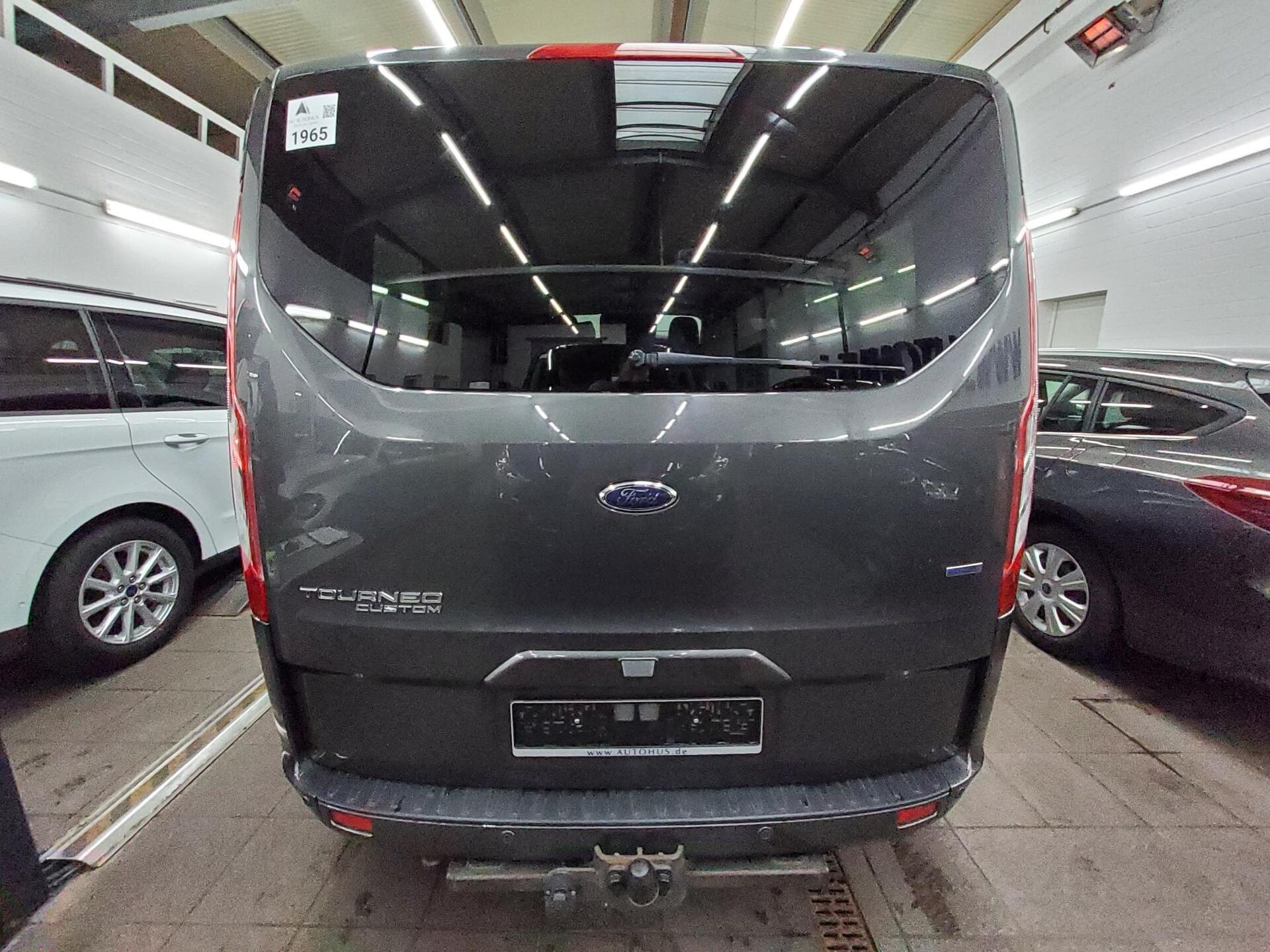 Ford Tourneo Custom 2.0 TDCi Titanium X 8-Sitze Leder 11