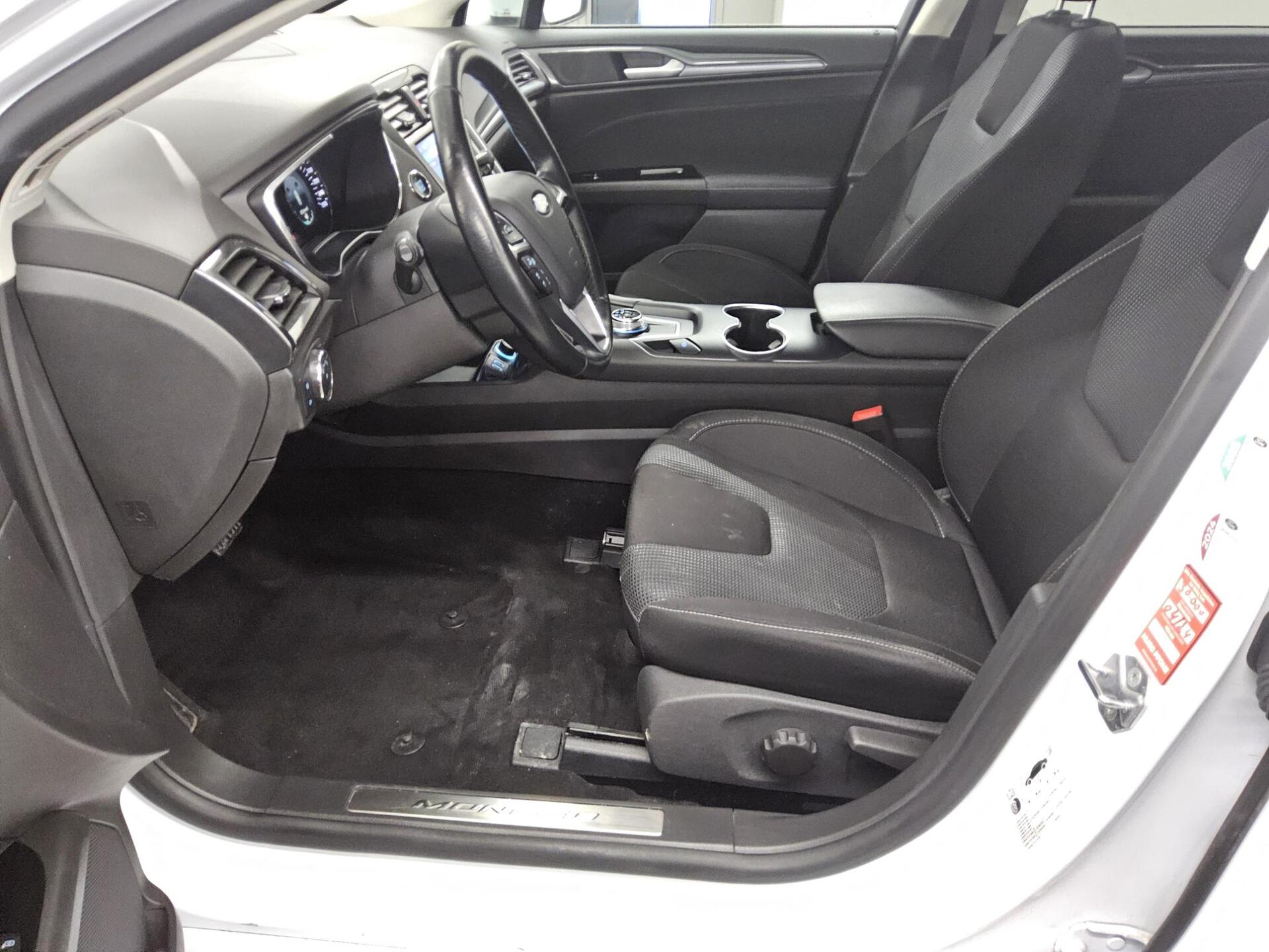 Ford Mondeo Turnier 2.0 EB Titanium Navi LED RfK Shz 8