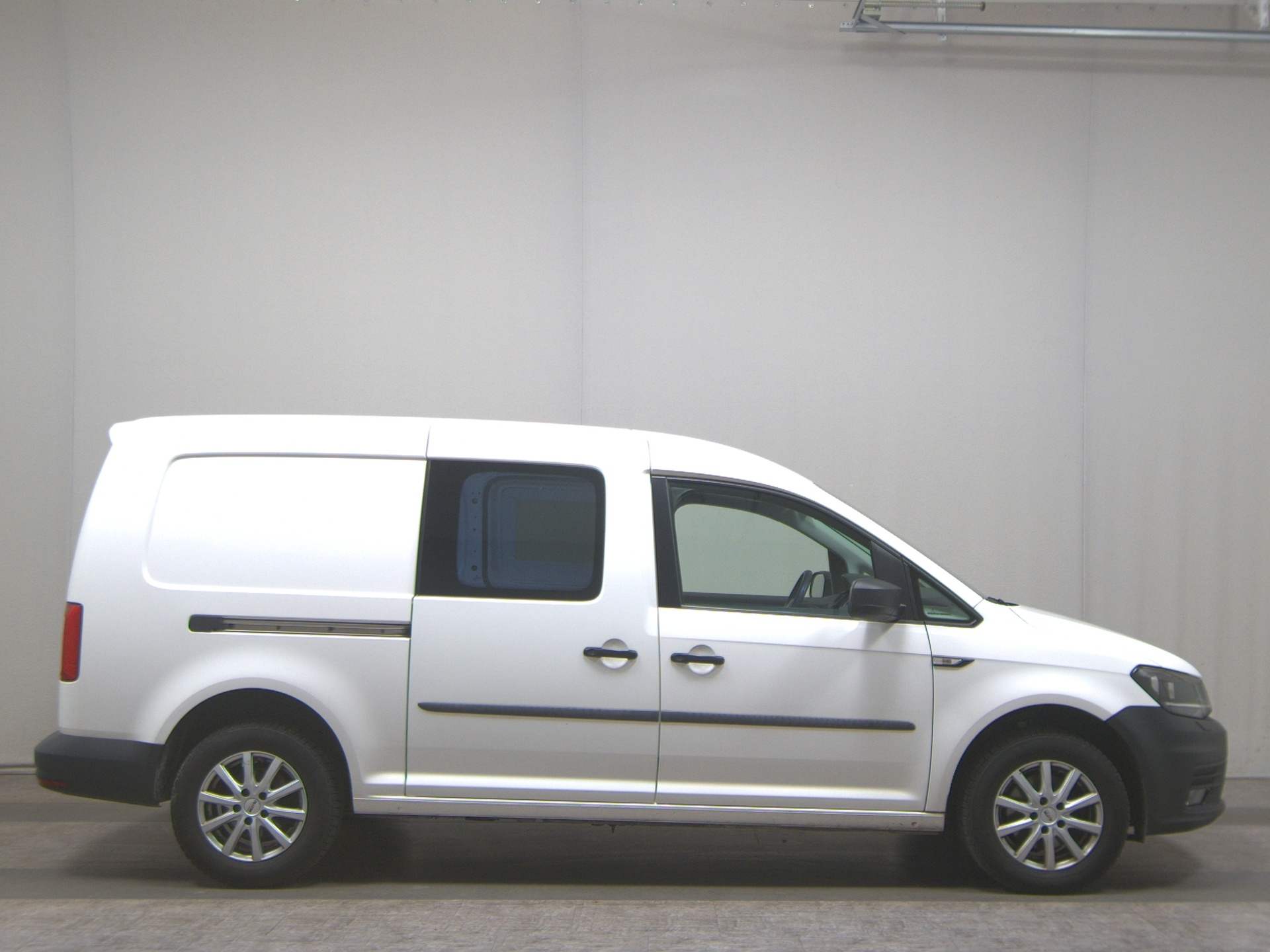 Volkswagen Caddy Maxi 2.0 TDI Kasten Navi Klima PDC SHZ BT
