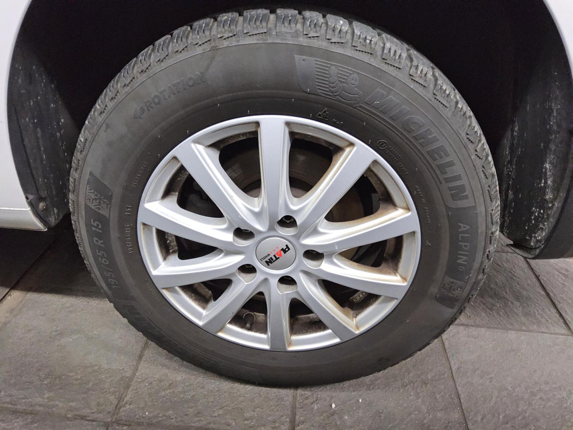 Volkswagen Caddy Maxi 2.0 TDI Kasten Navi Klima PDC SHZ BT 10