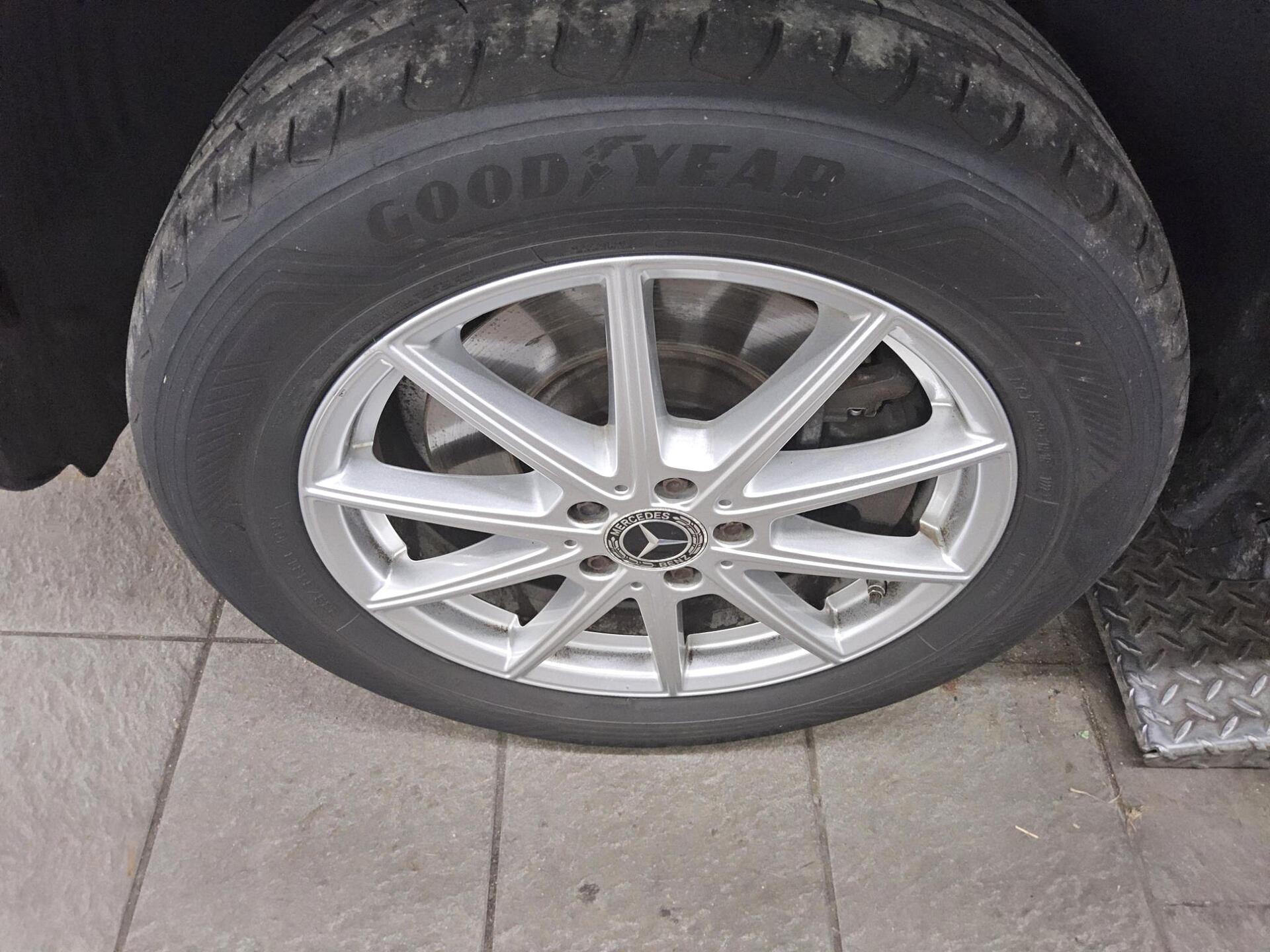 Mercedes-Benz GLE 350 d 4M T-Leder Navi LED MBUX Widescr. RfK 11