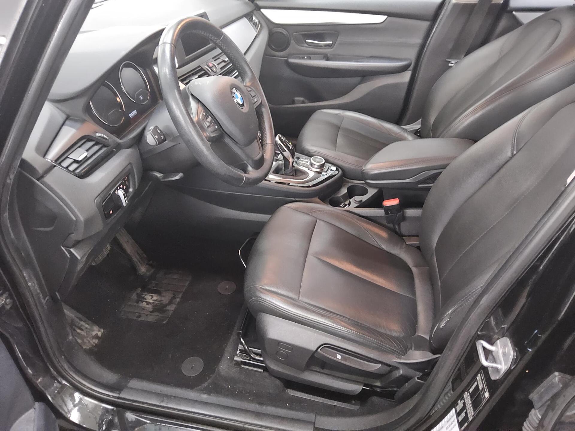 BMW 218 Active Tourer Advantage Leder Navi LED AHK 8