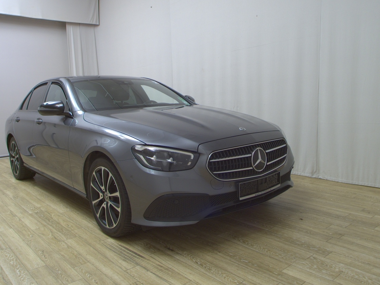 Mercedes-Benz E 220 d Avantgarde Navi LED Night RfK AHK 3