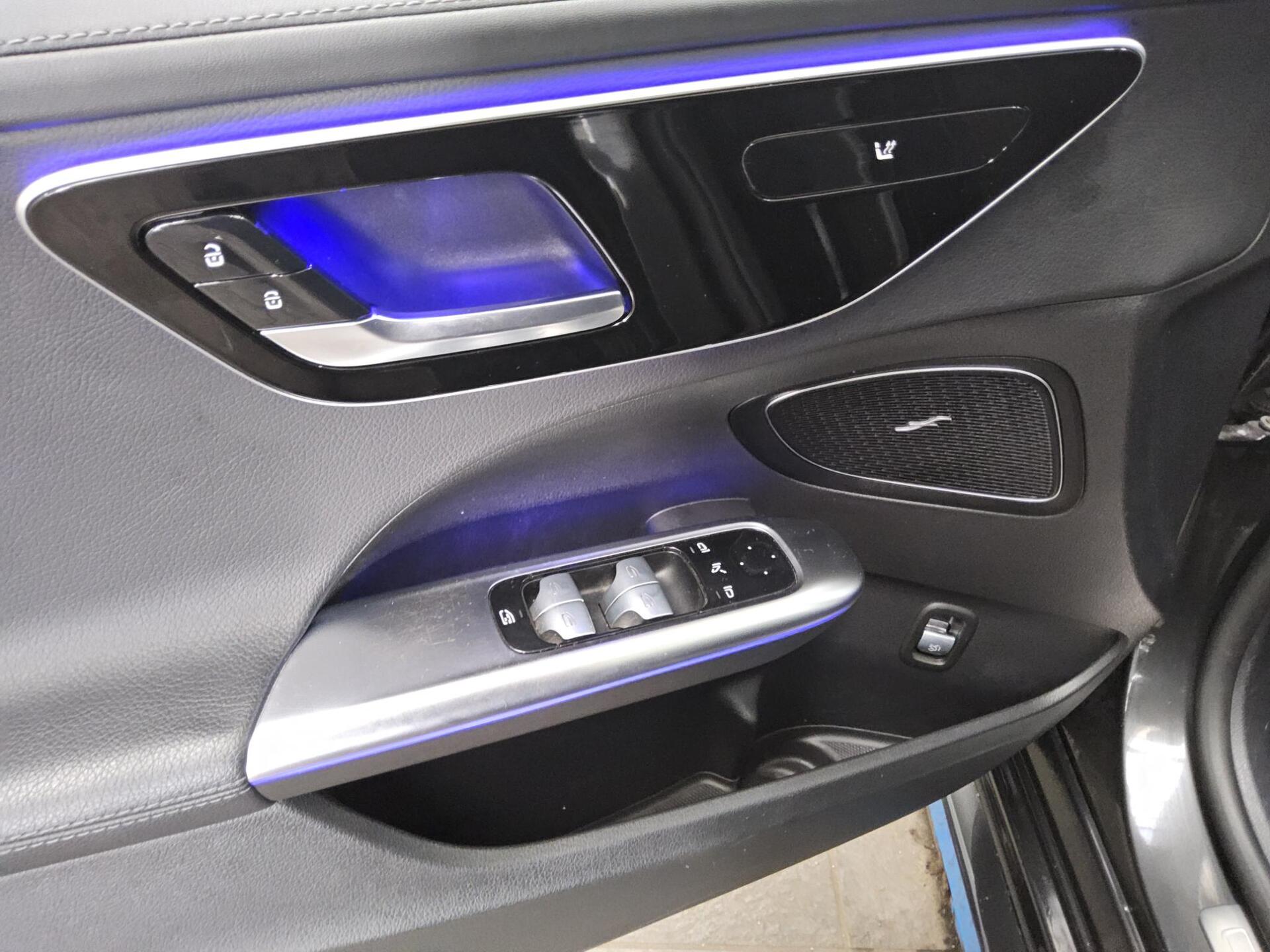 Mercedes-Benz C 220 T d AMG-Line Navi Sound Pano Digital Light 10