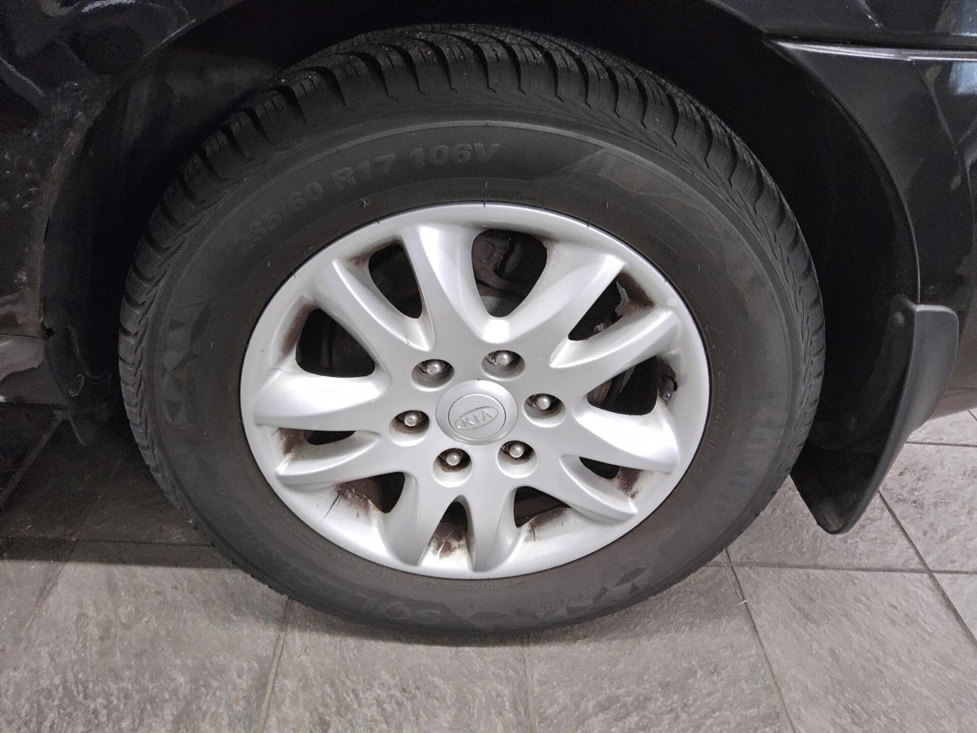 Kia Carnival 2.7 V6 Leder 7-Sitzer PDC HU 05/27 10