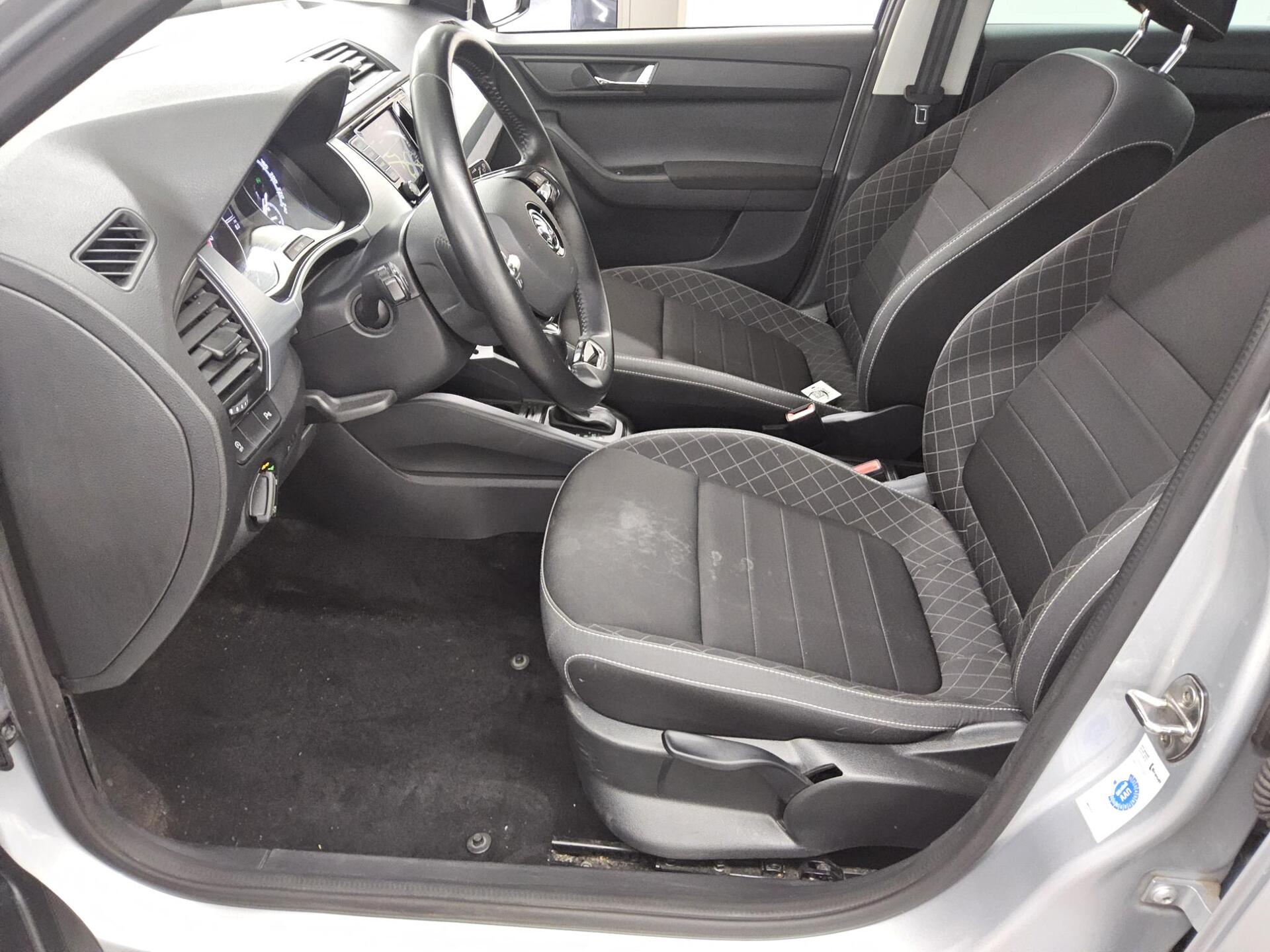 Skoda Fabia Kombi 1.0 TSI Ambition Navi PDC BT Sound 8