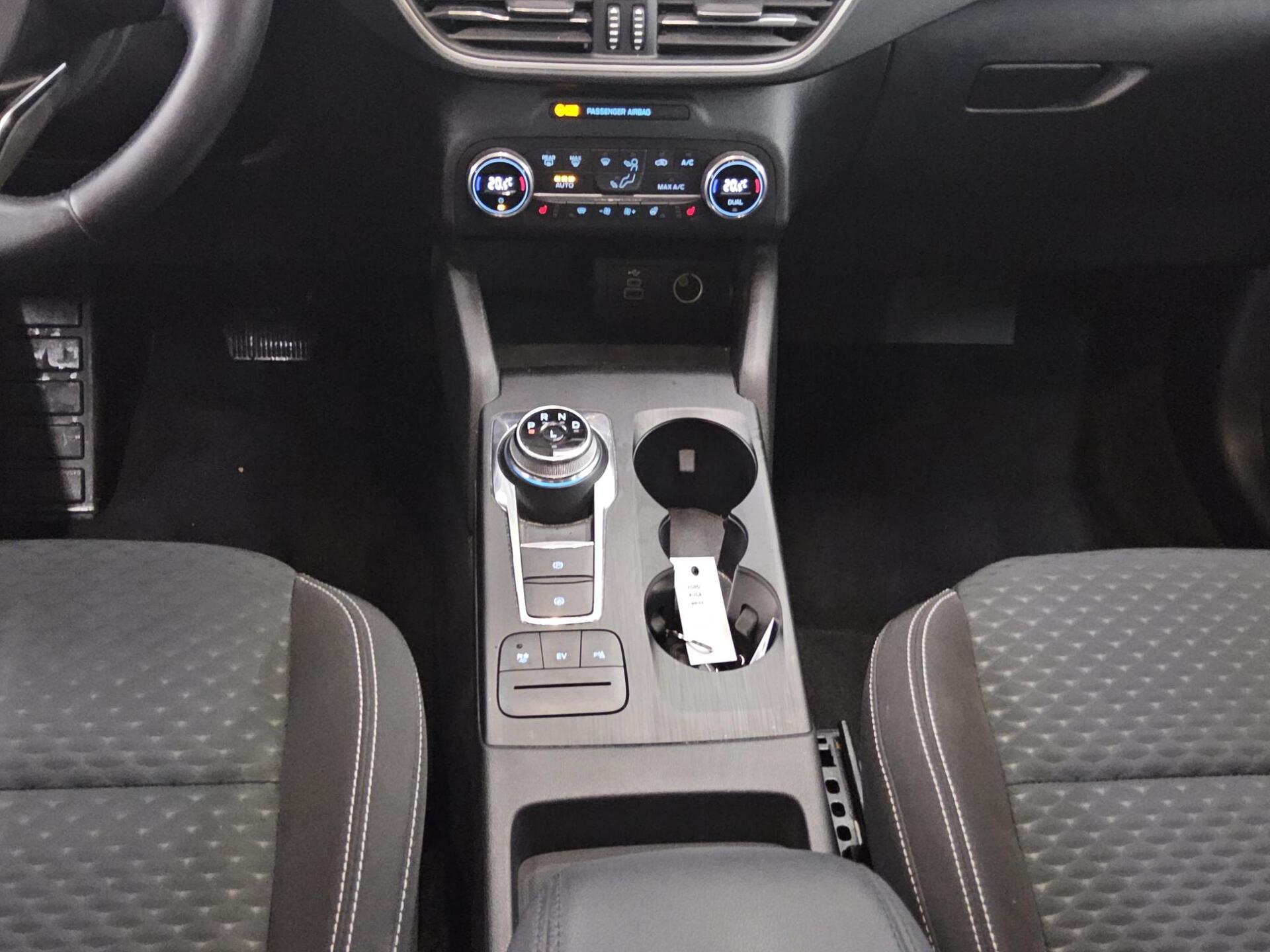 Ford Kuga 2.5 Duratec Navi PDC DAB 6