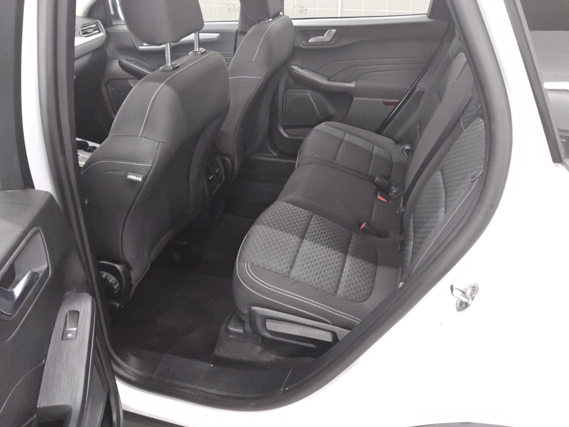 Ford Kuga 2.5 Duratec Navi PDC DAB 12