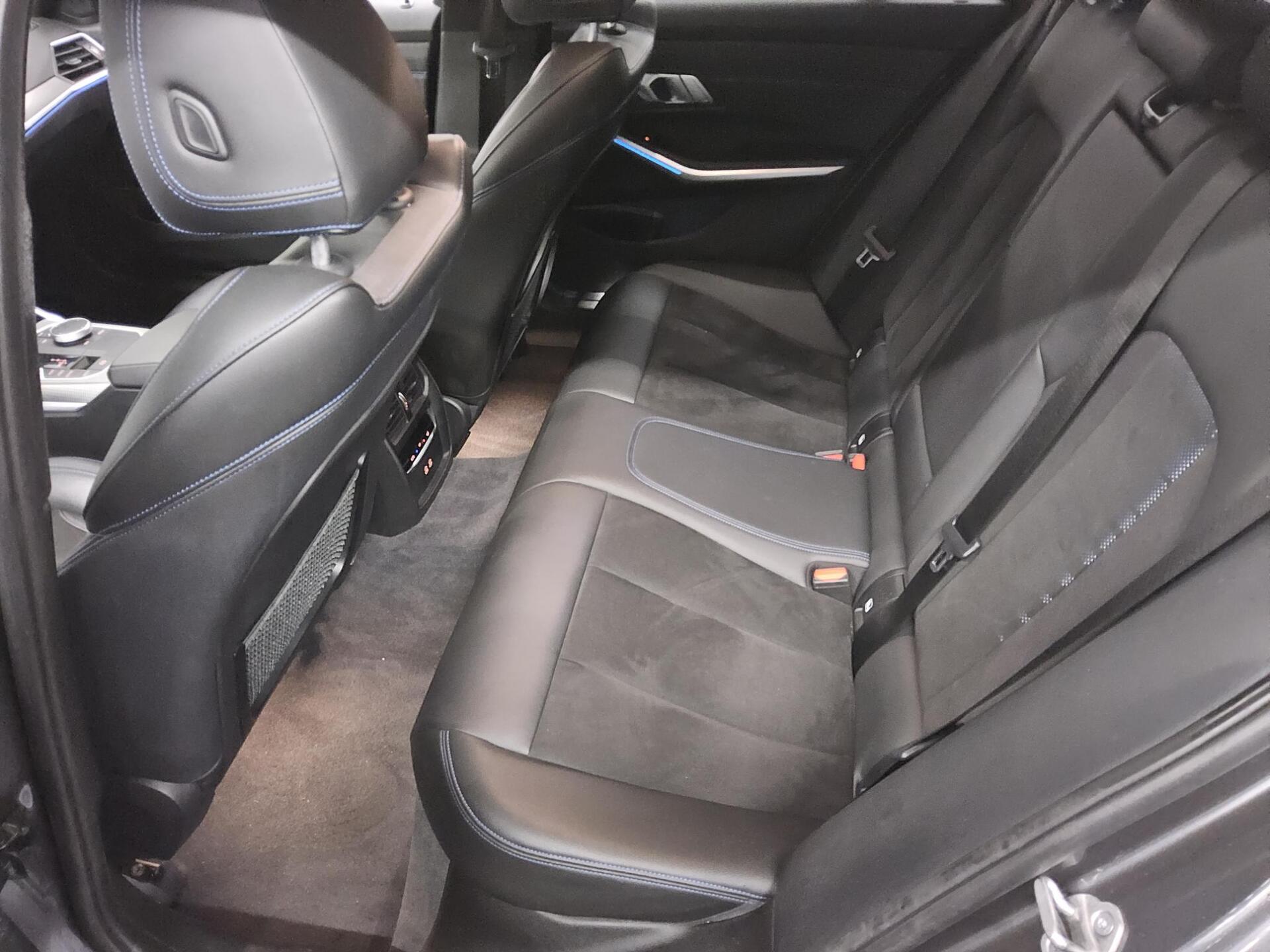 BMW 330e Touring M-Sport Navi LC Pro LED+ HiFi AHK 13