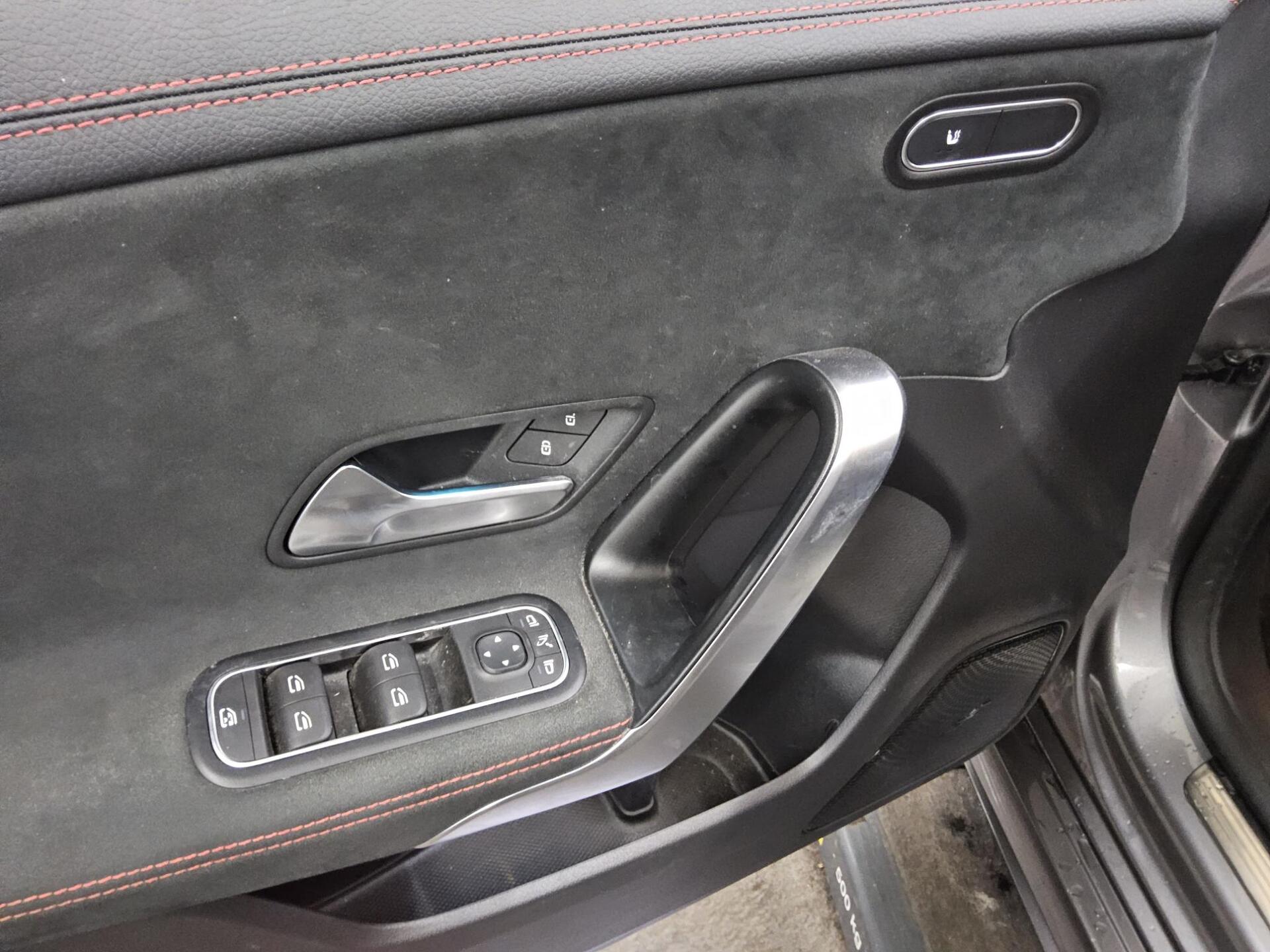 Mercedes-Benz CLA 220 SB d AMG-Line Night Navi MB-LED Sound 10