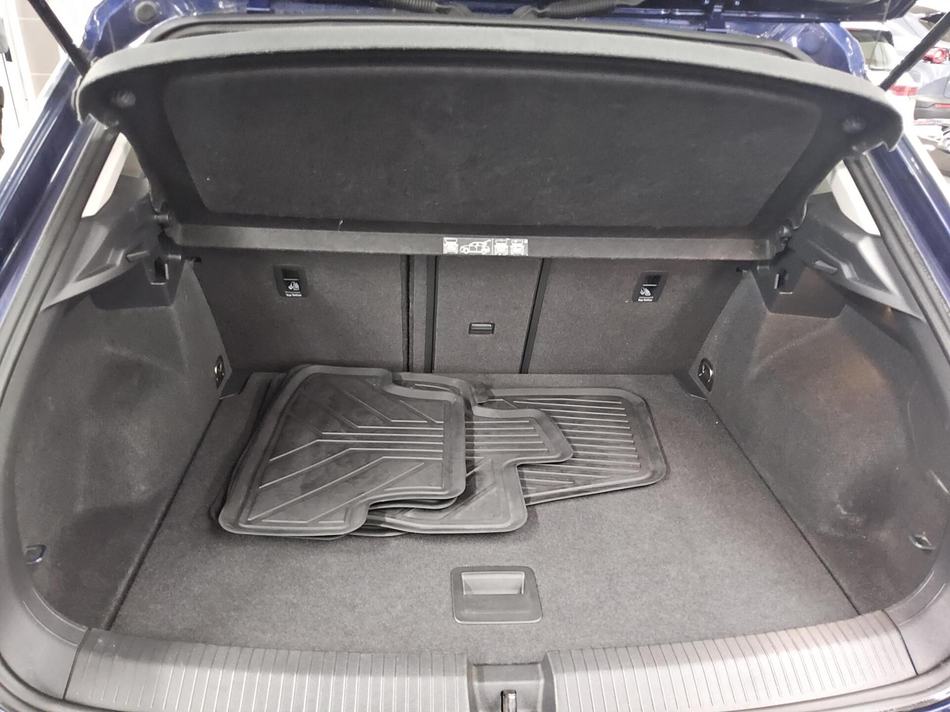 Volkswagen T-Roc 2.0 TDI Style PDC Rückfahrkamera ACC 11