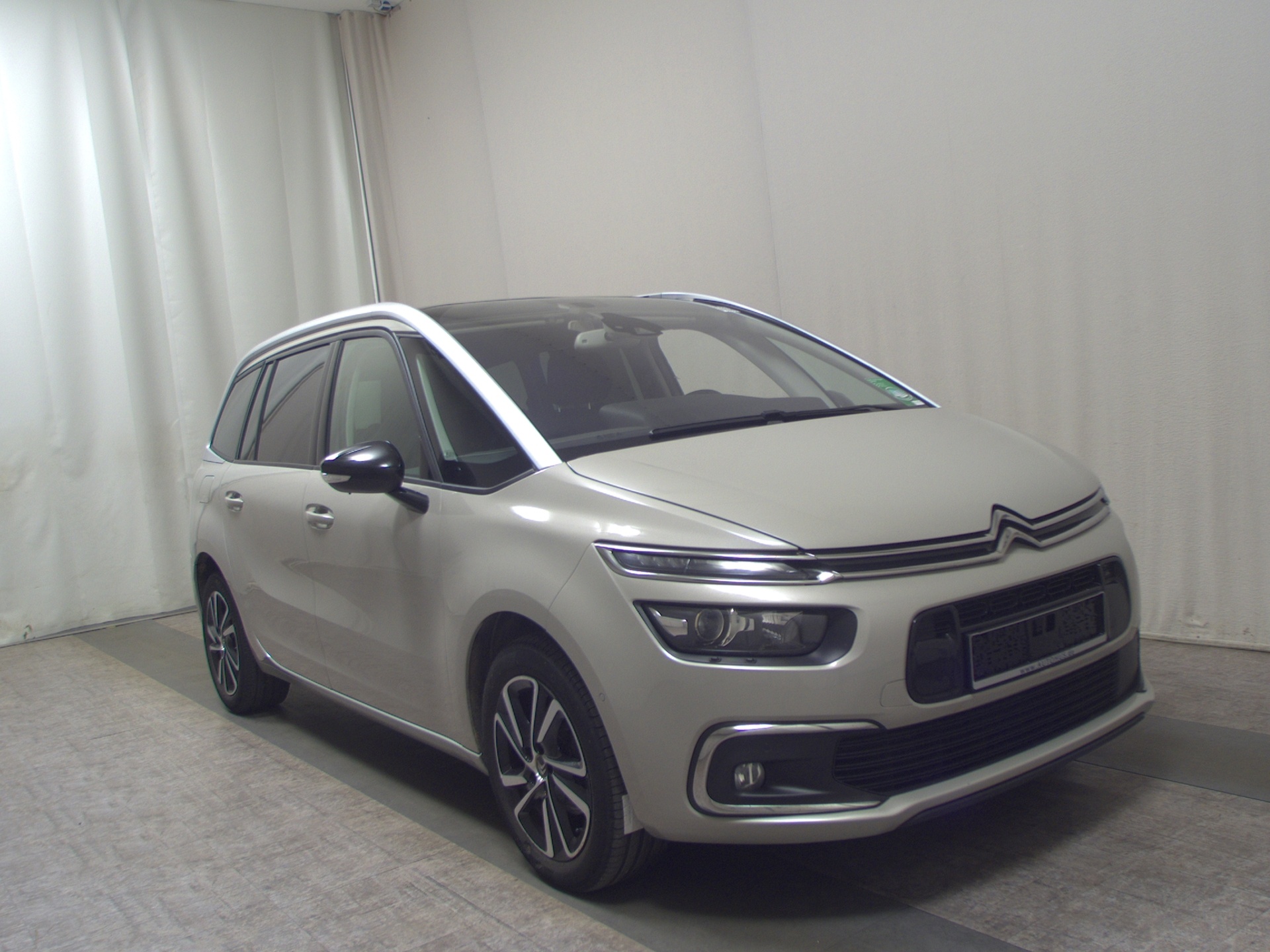 Citroën C4 Grand Spacetourer 1.5 BlueHDi Shine 7-Sitze 3