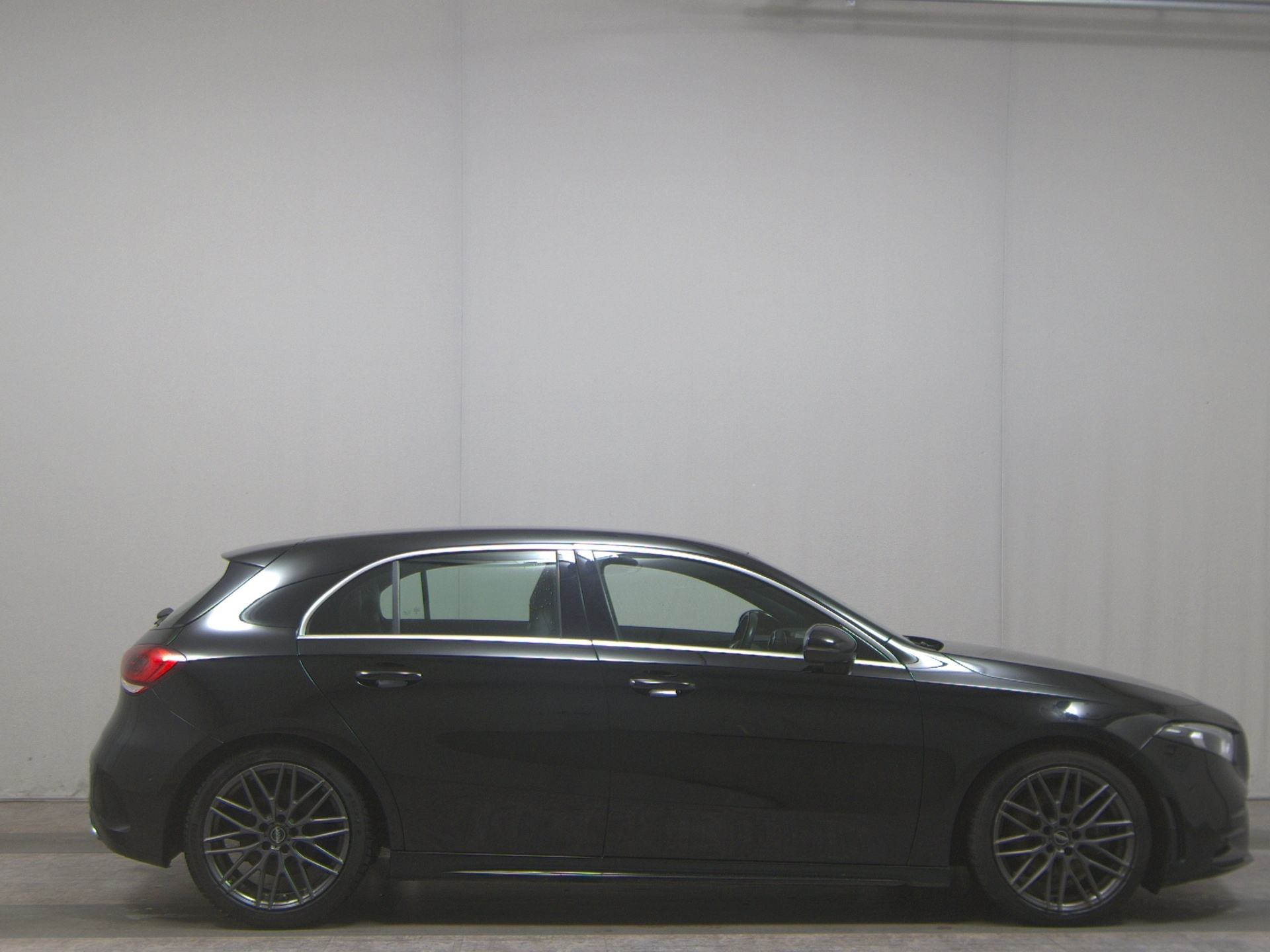 Mercedes-Benz A 220 d AMG-Line Navi LED Kamera Ahk Shz