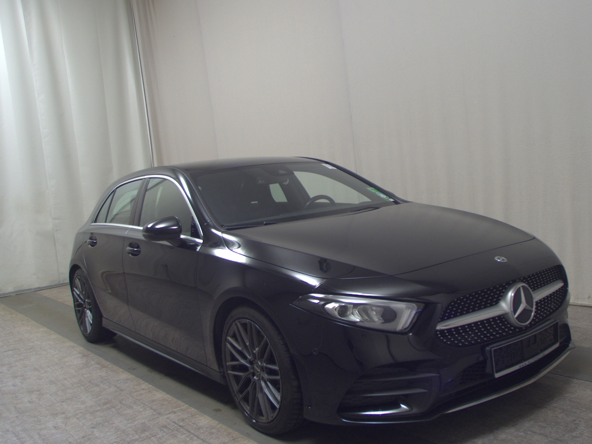 Mercedes-Benz A 220 d AMG-Line Navi LED Kamera Ahk Shz 3
