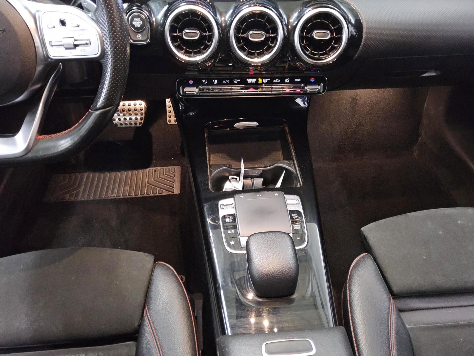 Mercedes-Benz A 220 d AMG-Line Navi LED Kamera Ahk Shz 6