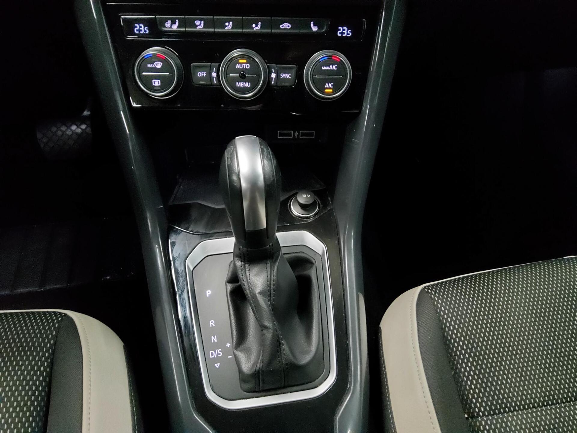 Volkswagen T-Roc 2.0 TDI Sport ACC LED Ahk AID Kamera 6