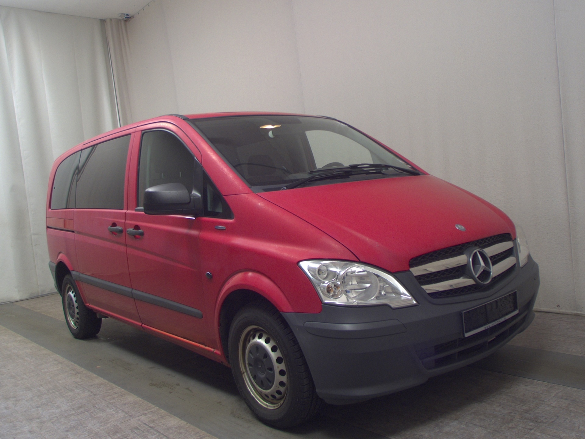 Mercedes-Benz Vito 113 CDI 9-Sitzer AHK HU 08/27 3