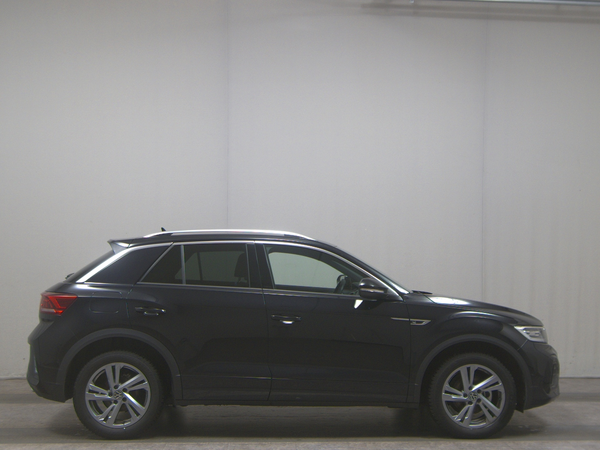 Volkswagen T-Roc 1.0 TSI R-Line T-Leder LED DC PDC Shz BT