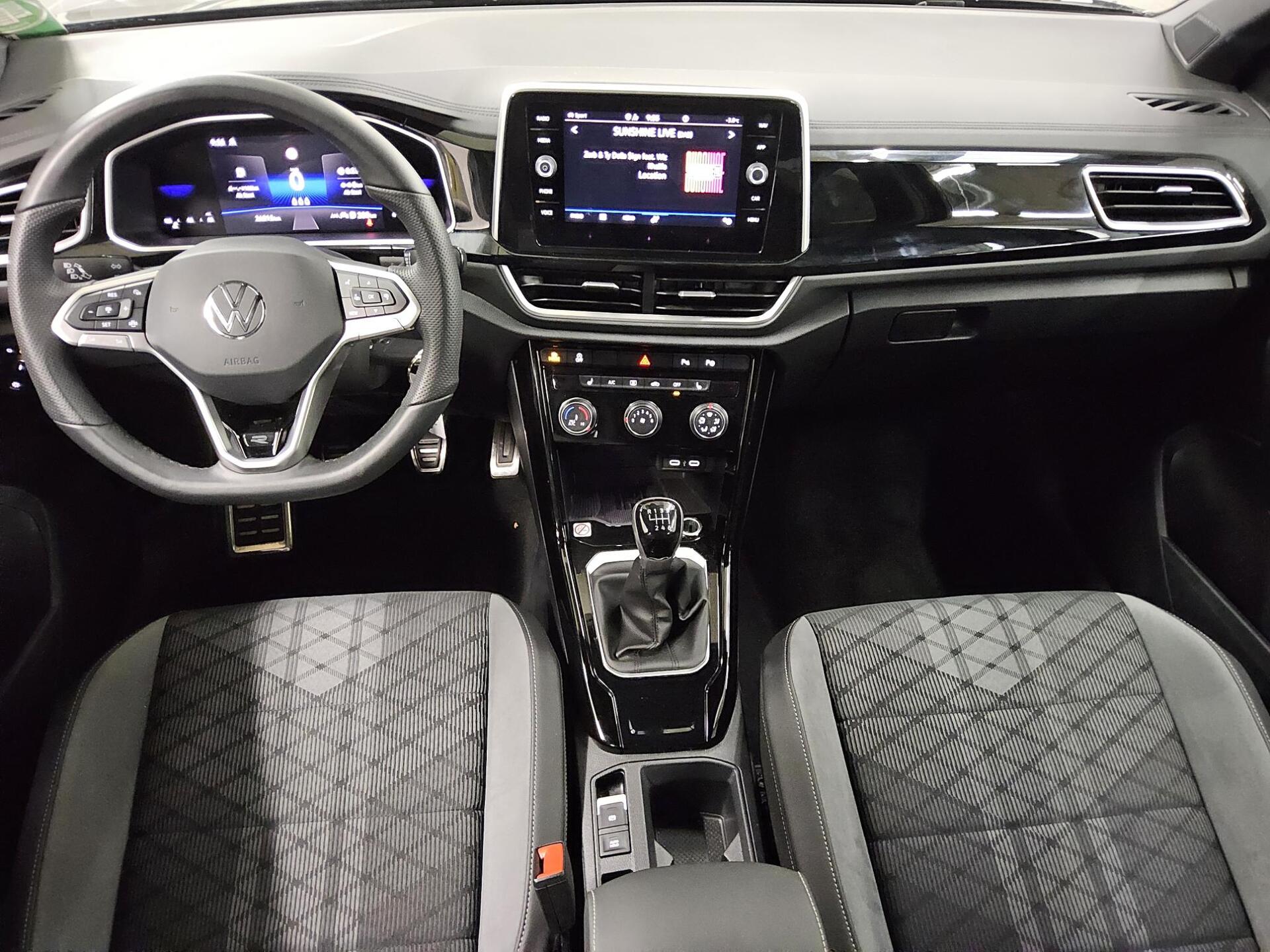 Volkswagen T-Roc 1.0 TSI R-Line T-Leder LED DC PDC Shz BT 5