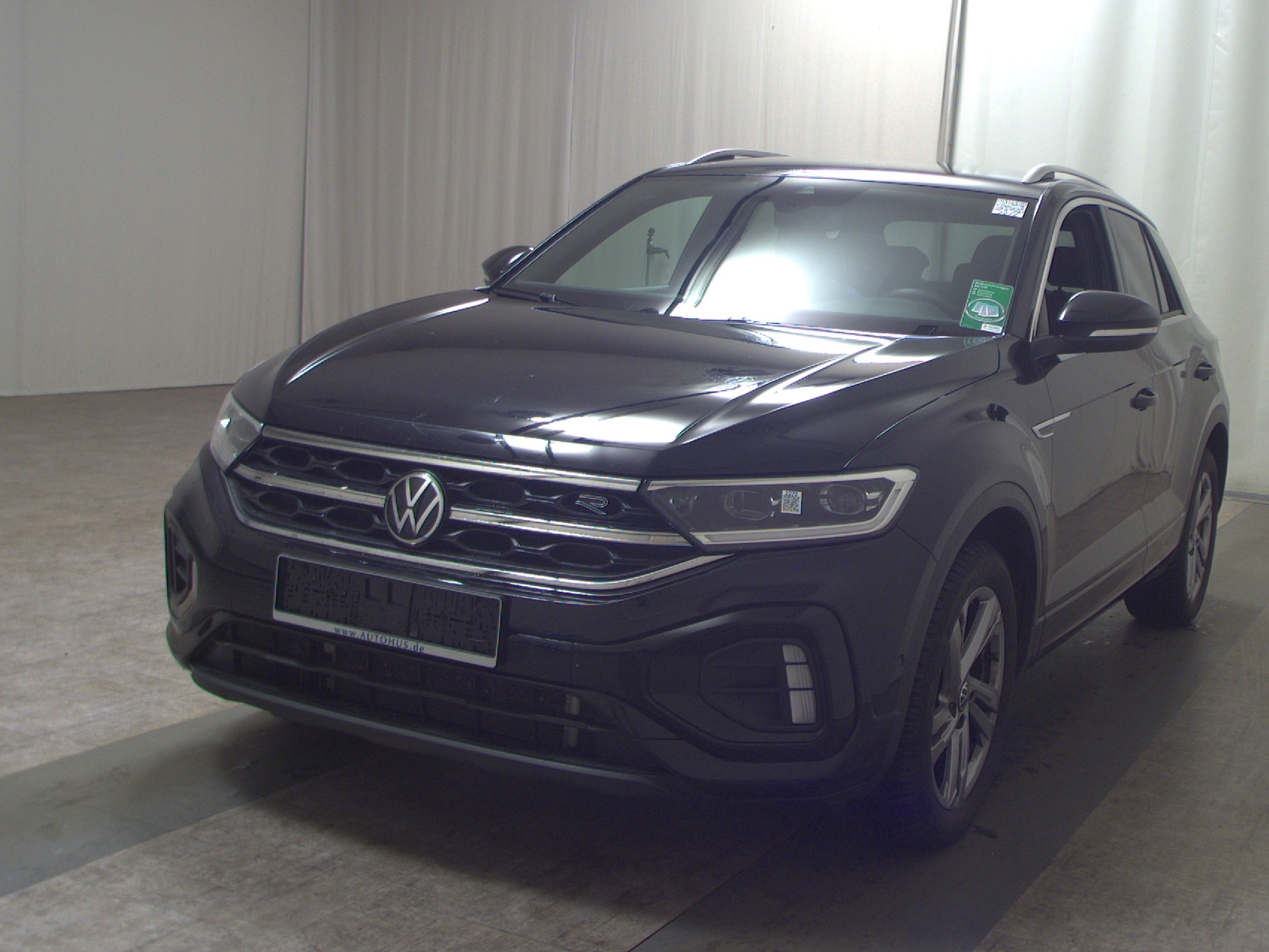 Volkswagen T-Roc 1.0 TSI R-Line T-Leder LED DC PDC Shz BT 2