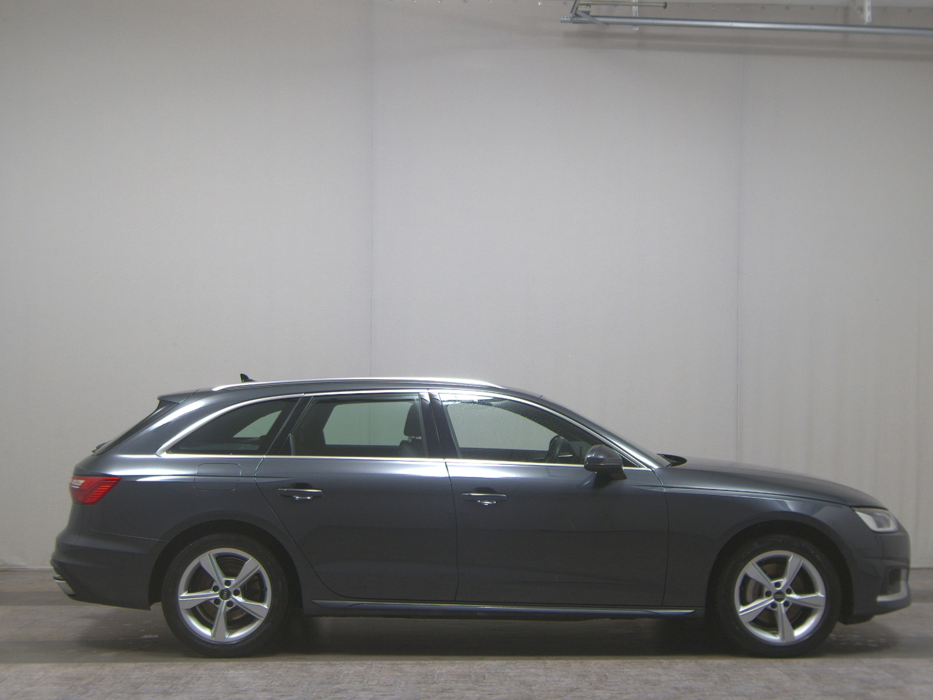 Audi A4 Avant 40 TDI S-Line T-Leder Navi LED AHK