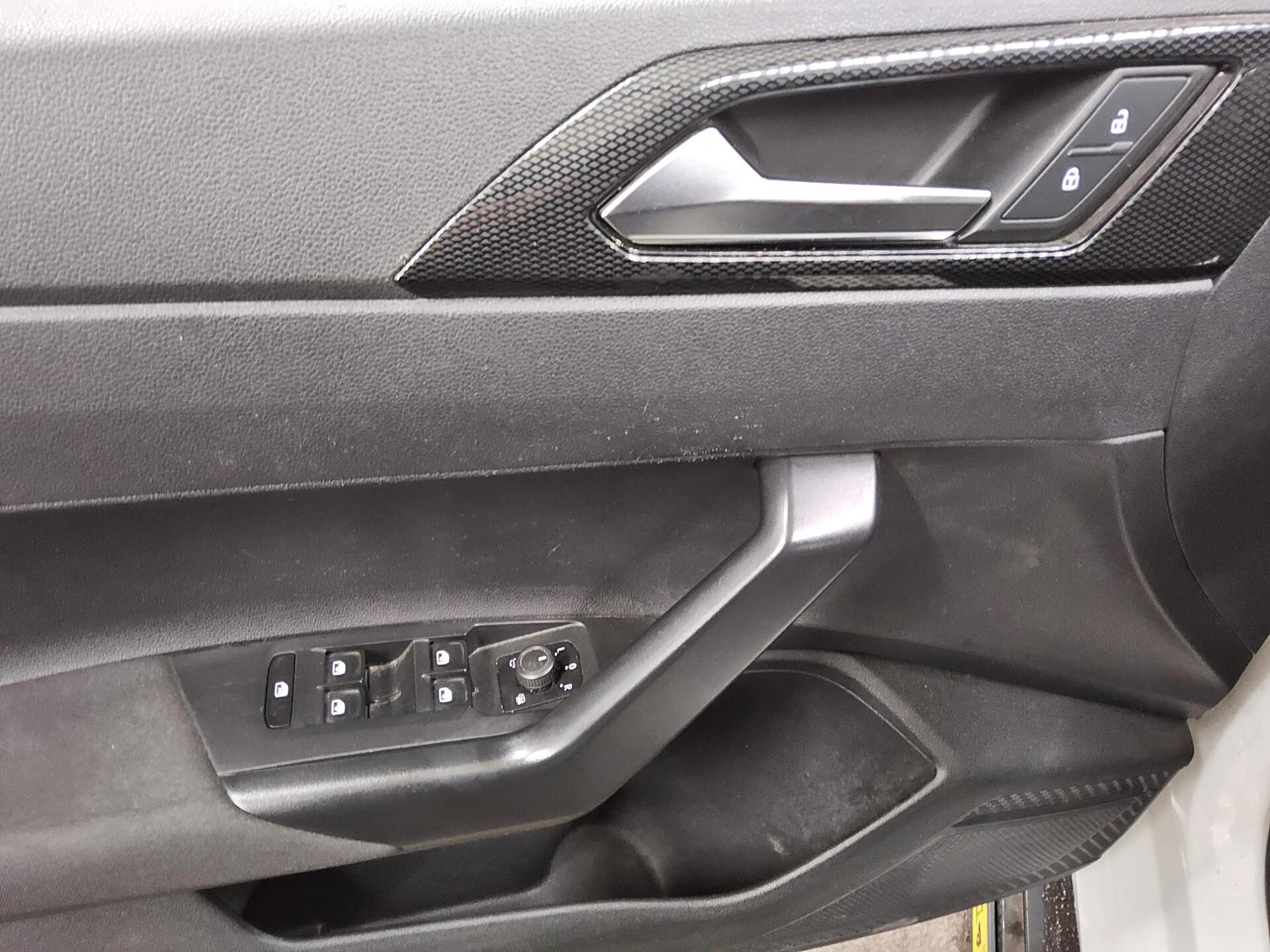 Volkswagen Polo 1.0 TSI Life Shz LED PDC DC DAB+ 10