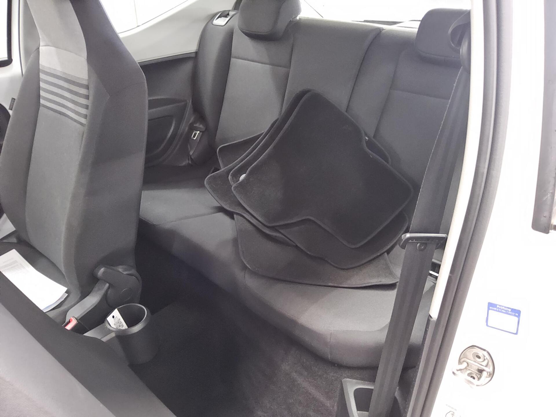 Volkswagen up! 1.0 Move 4-Sitzer Shz Klima 13