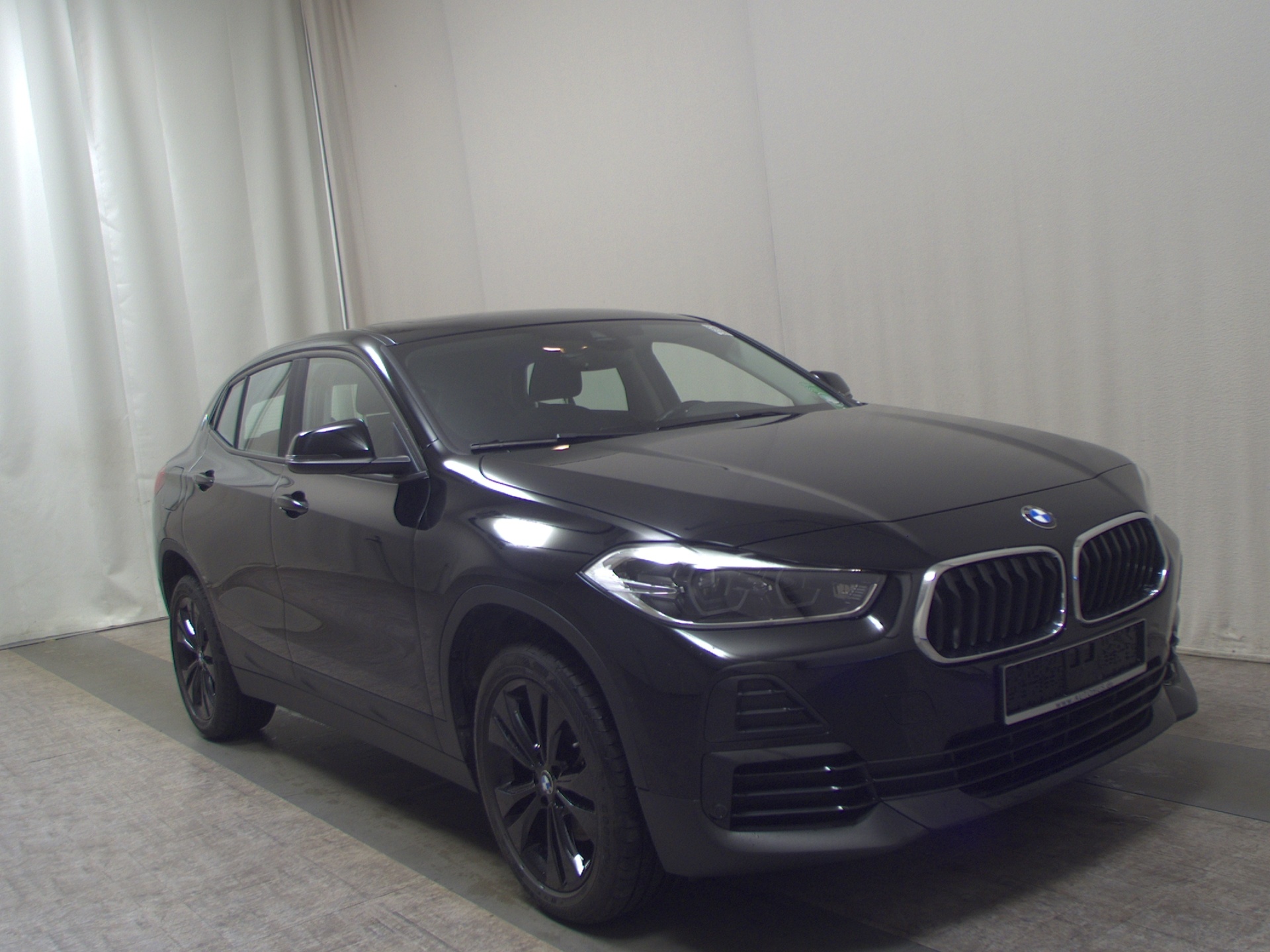 BMW X2 sDrive18d Advantage Navi HiFi Pano LED+ 3