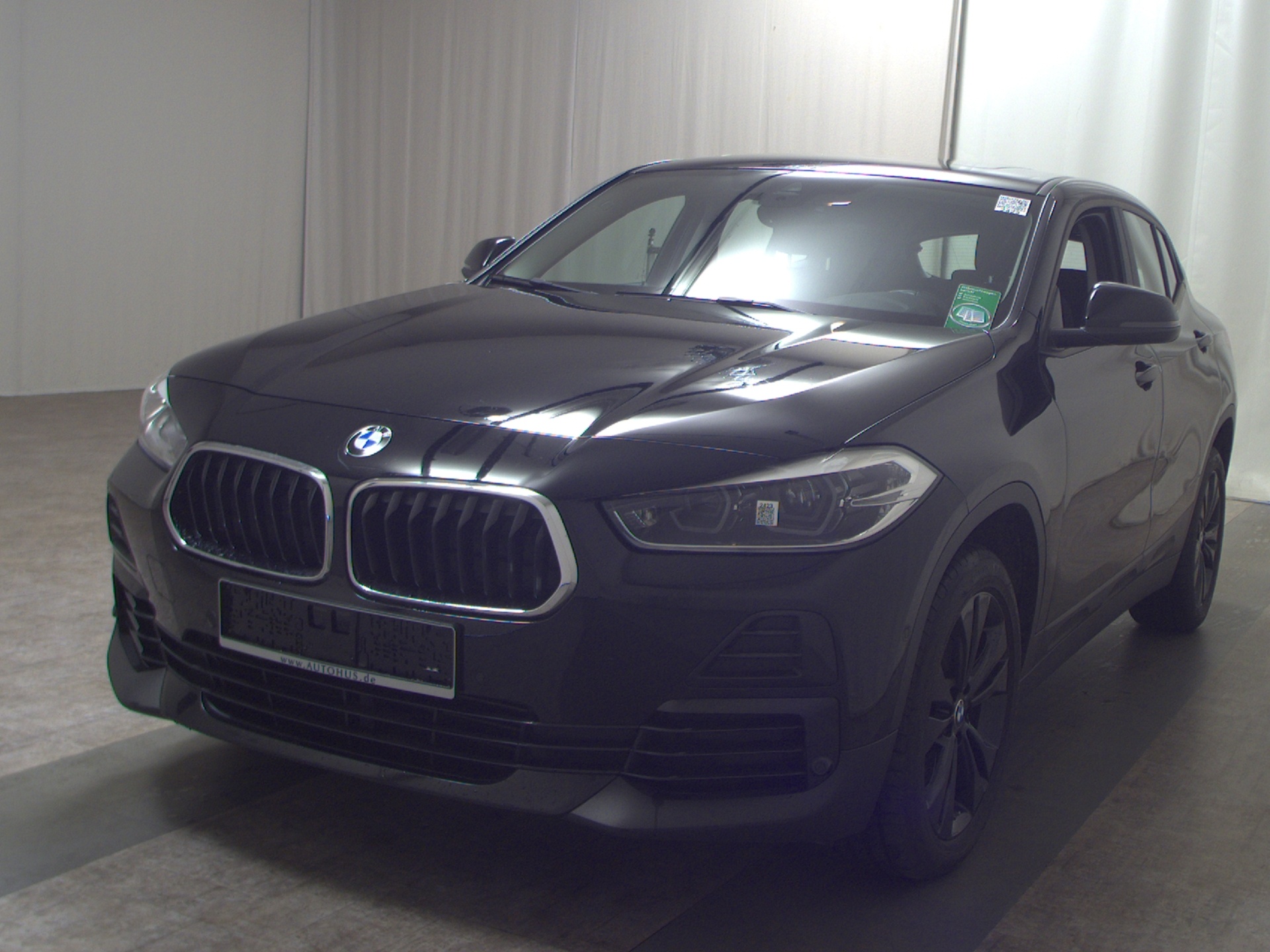 BMW X2 sDrive18d Advantage Navi HiFi Pano LED+ 2