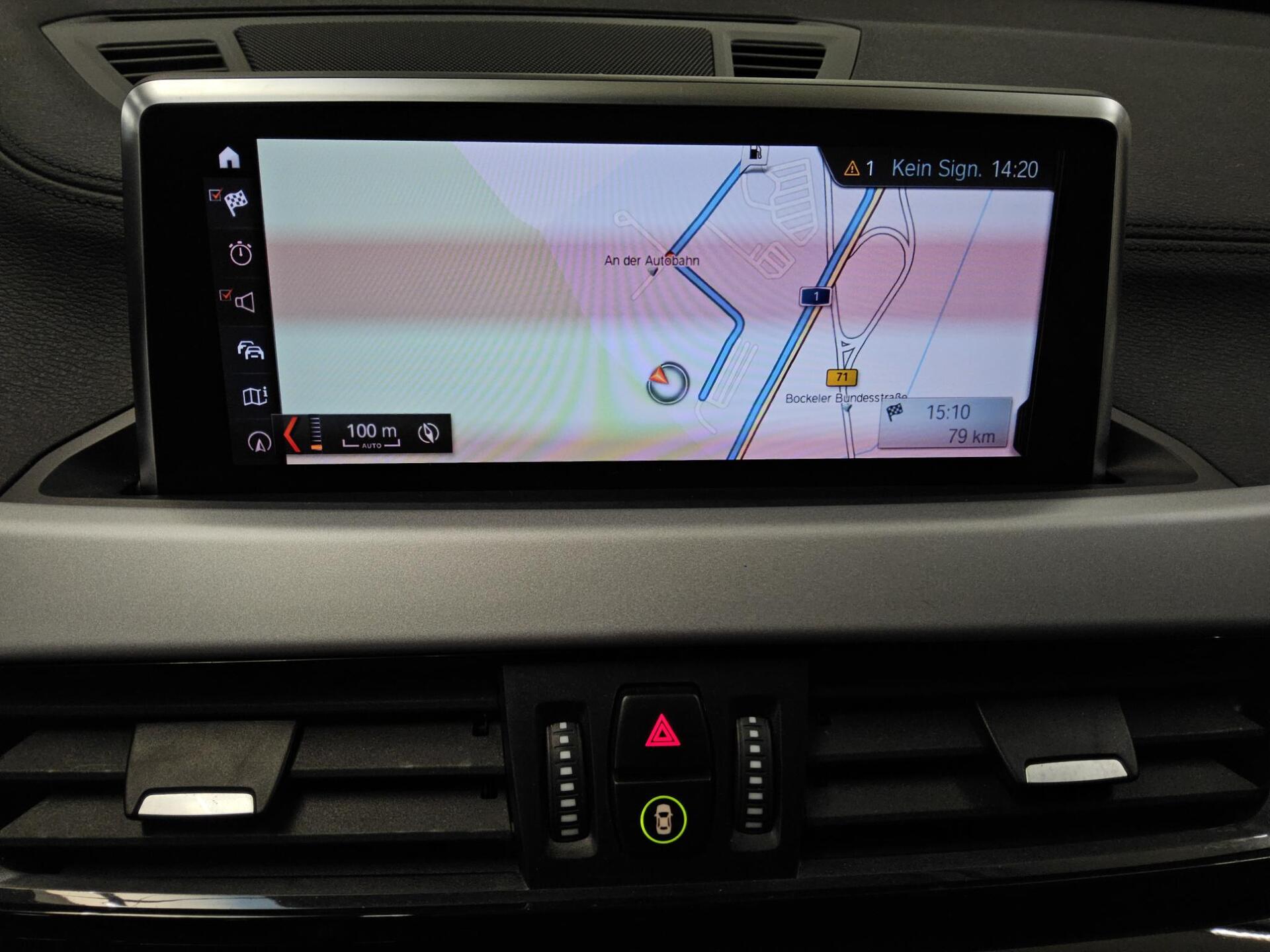 BMW X2 sDrive18d Advantage Navi HiFi Pano LED+ 7