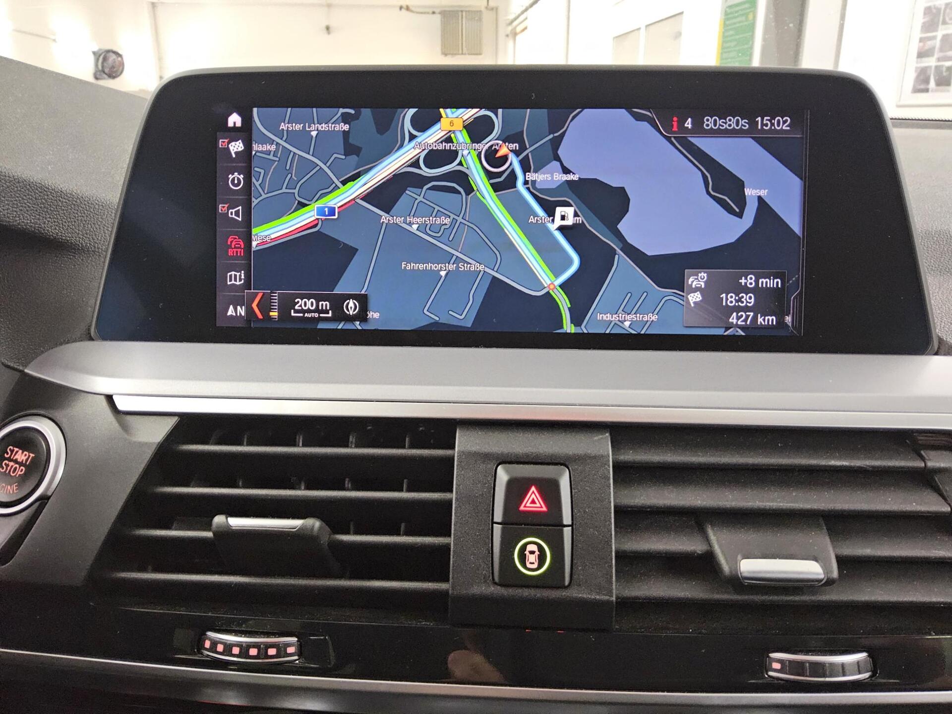 BMW X3 xDrive20i Advantage LC+ Navi LED AHK RfK SHZ 7