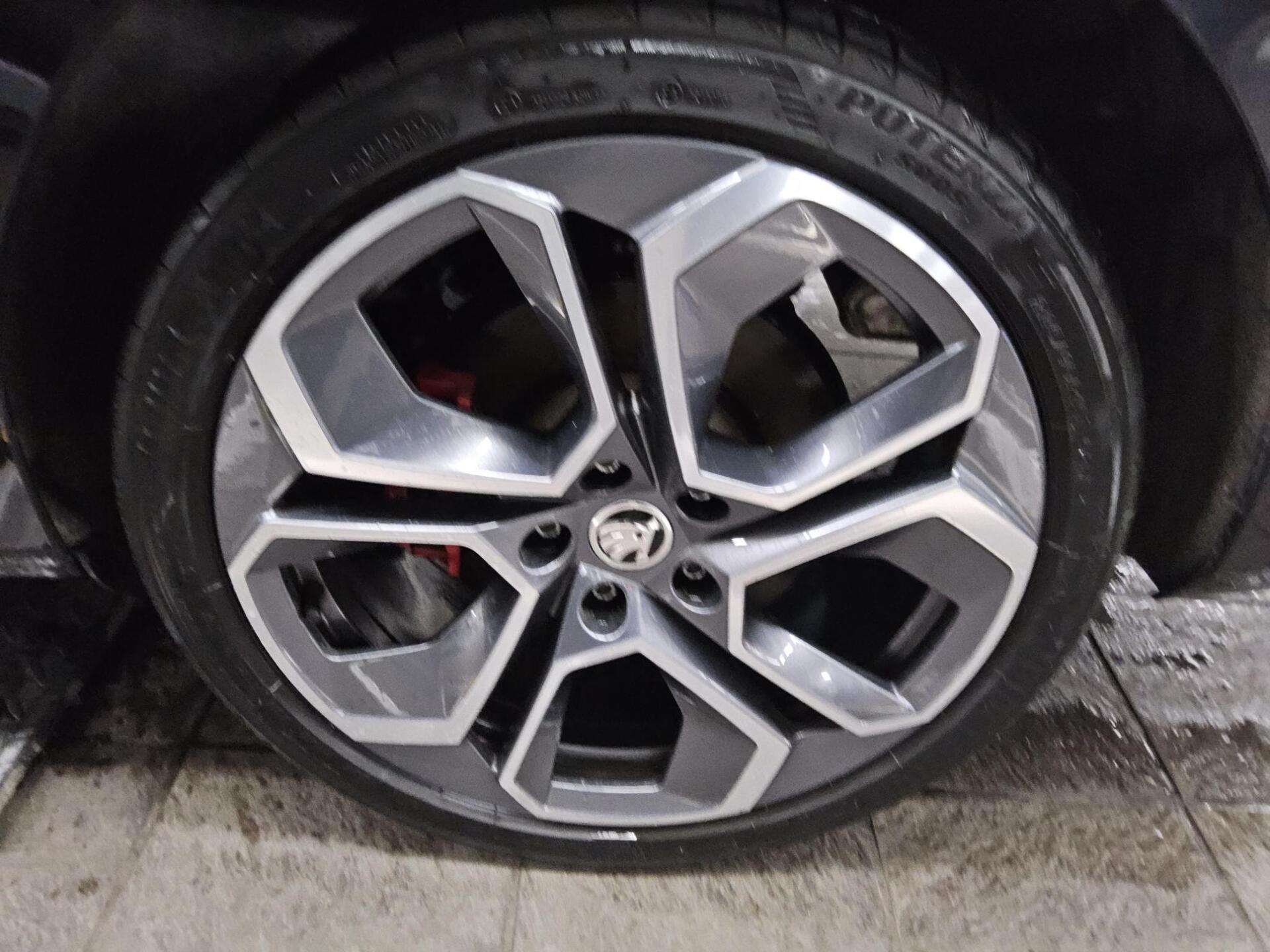 Skoda Octavia 1.4 TSI iV RS Navi LED RfK ACC 4xShz HuD 11