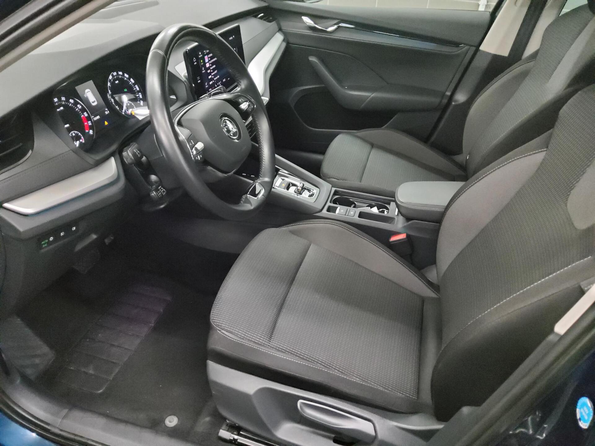 Skoda Octavia Kombi 2.0 TDI Ambition LED RfK ACC AHK 8