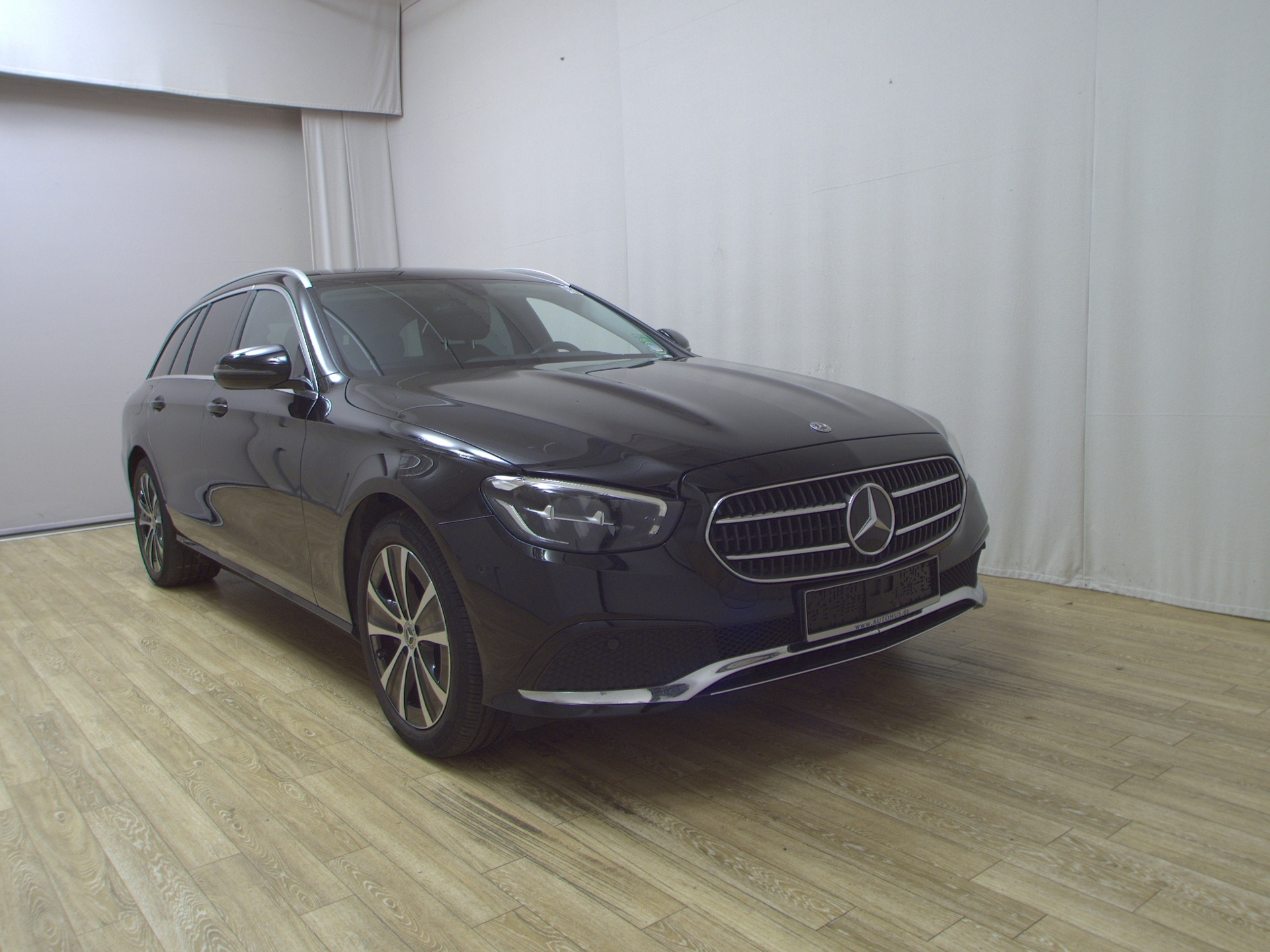 Mercedes-Benz E 300 T e Avantgarde Navi LED Widescreen AHK 3