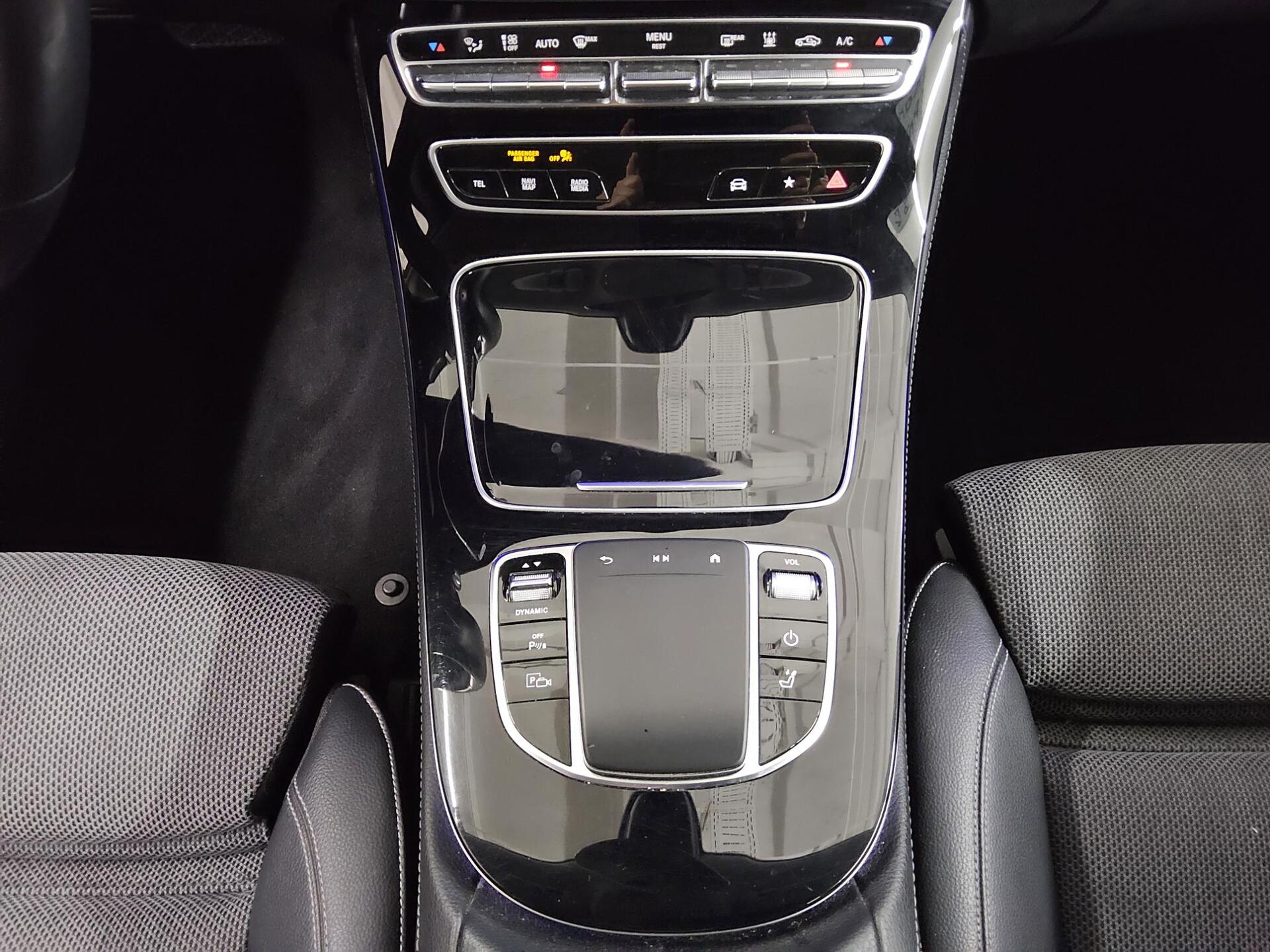 Mercedes-Benz E 300 T e Avantgarde Navi LED Widescreen AHK 6