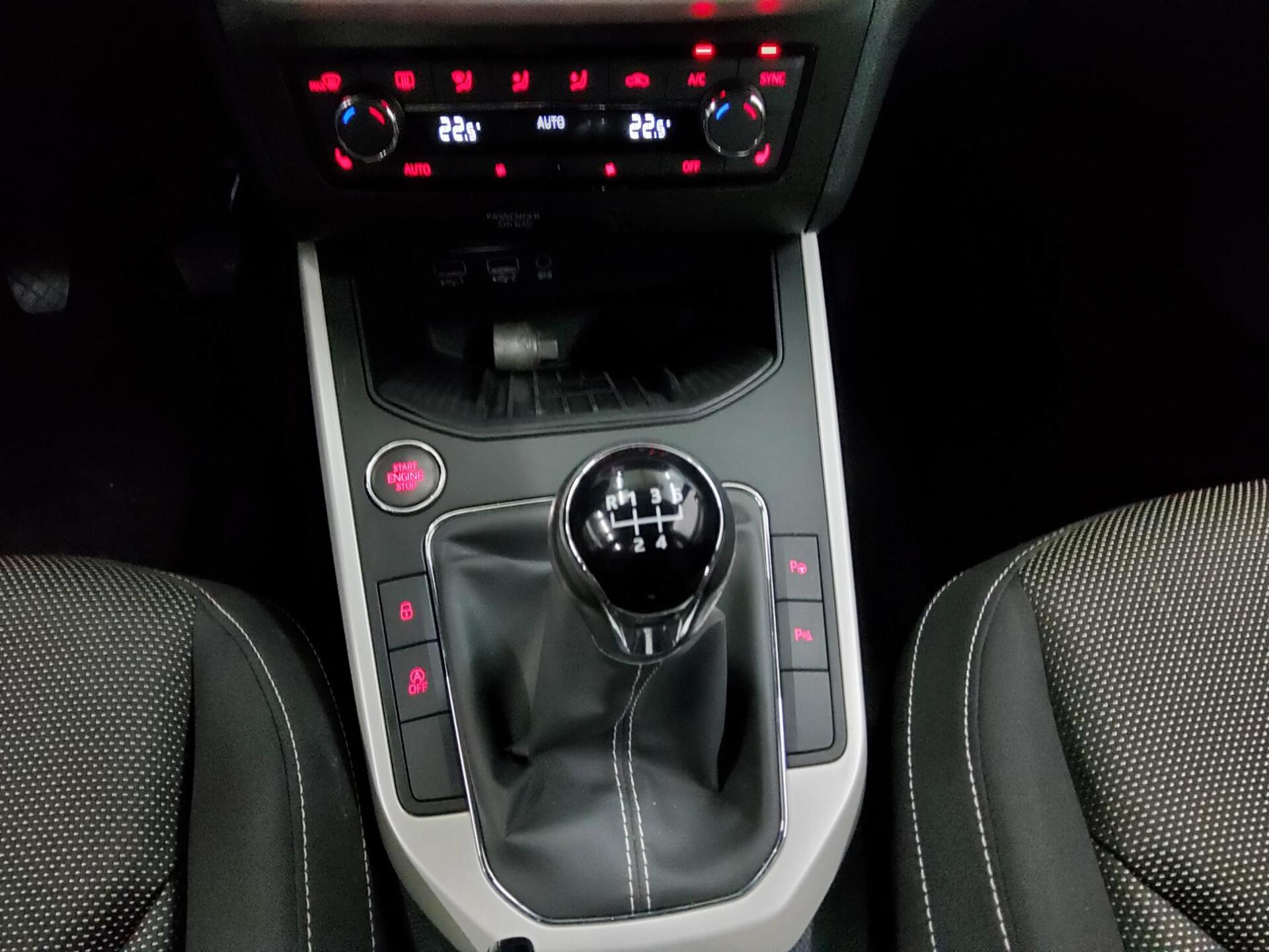 Seat Arona 1.0 TSI Xcellence Navi AHK PDC Tempomat 6