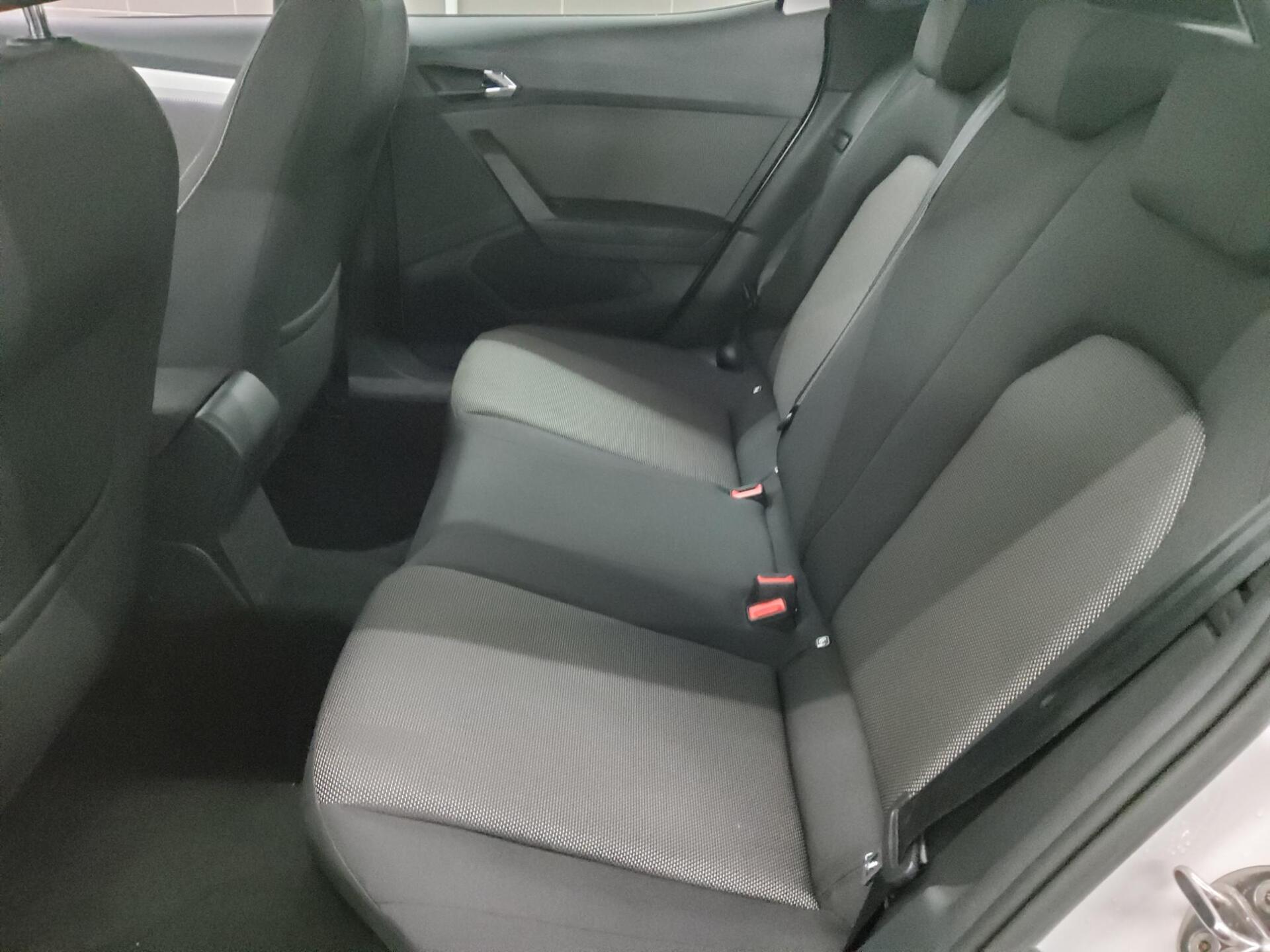 Seat Arona 1.0 TSI Xcellence Navi AHK PDC Tempomat 13