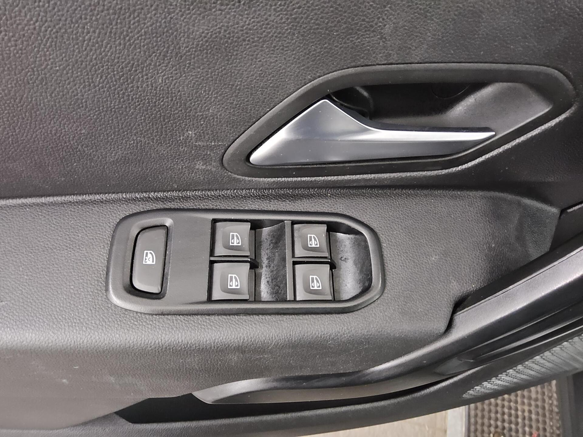 Dacia Duster 1.5 dCi Comfort Navi LED RfK Shz Tempomat 9