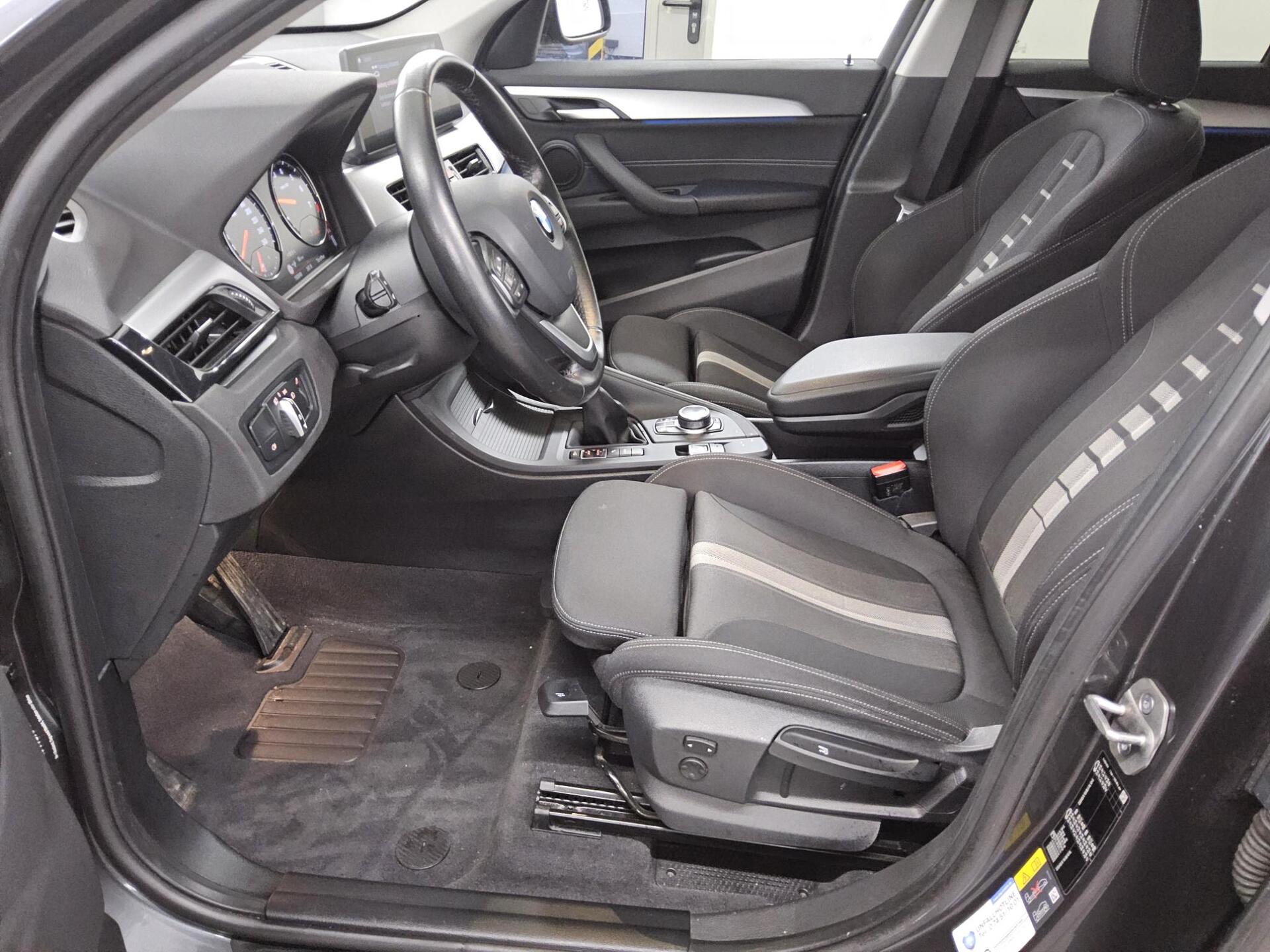 BMW X1 xDrive25e Advantage Navi+ LED HuD AHK HiFi 8