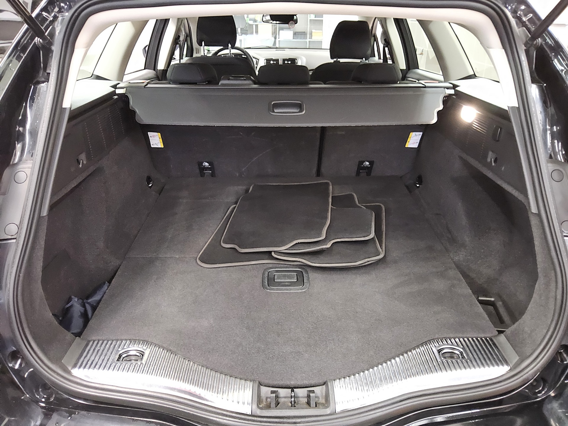 Ford Mondeo Turnier 2.0 EB Titanium Navi RfK AHK Shz 11