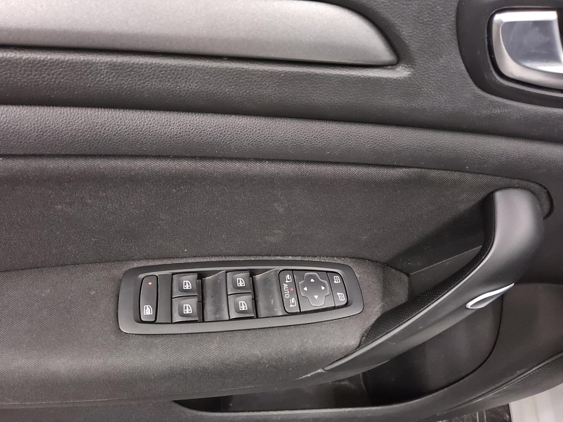 Renault Megane Grandtour 1.5 BLUE dCi Navi LED AHK Shz 9