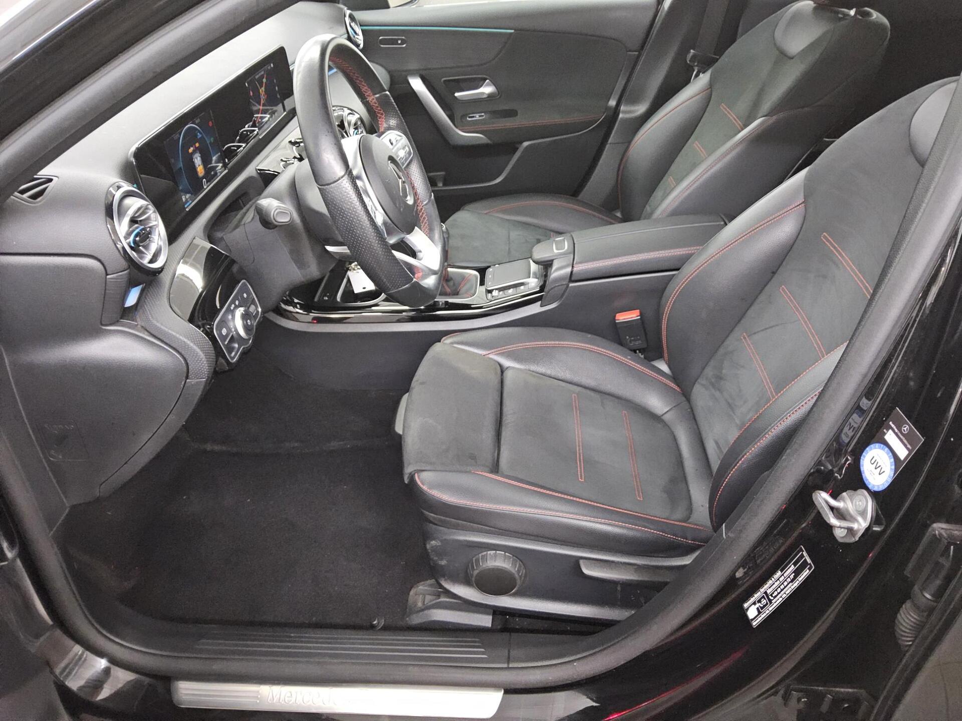 Mercedes-Benz A 180 Lim. d AMG-Line Navi LED Panorama Sound 9