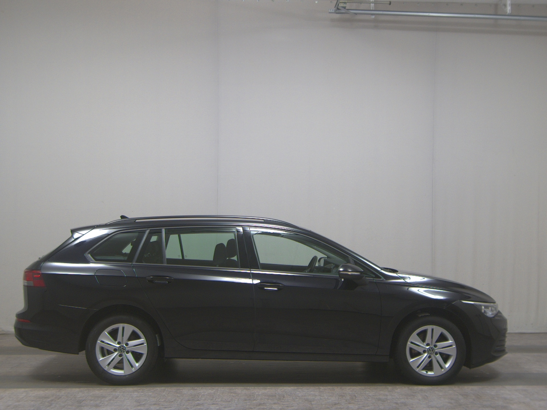 Volkswagen Golf-8 Var. 2.0 TDI Life Navi LED+ DC ACC