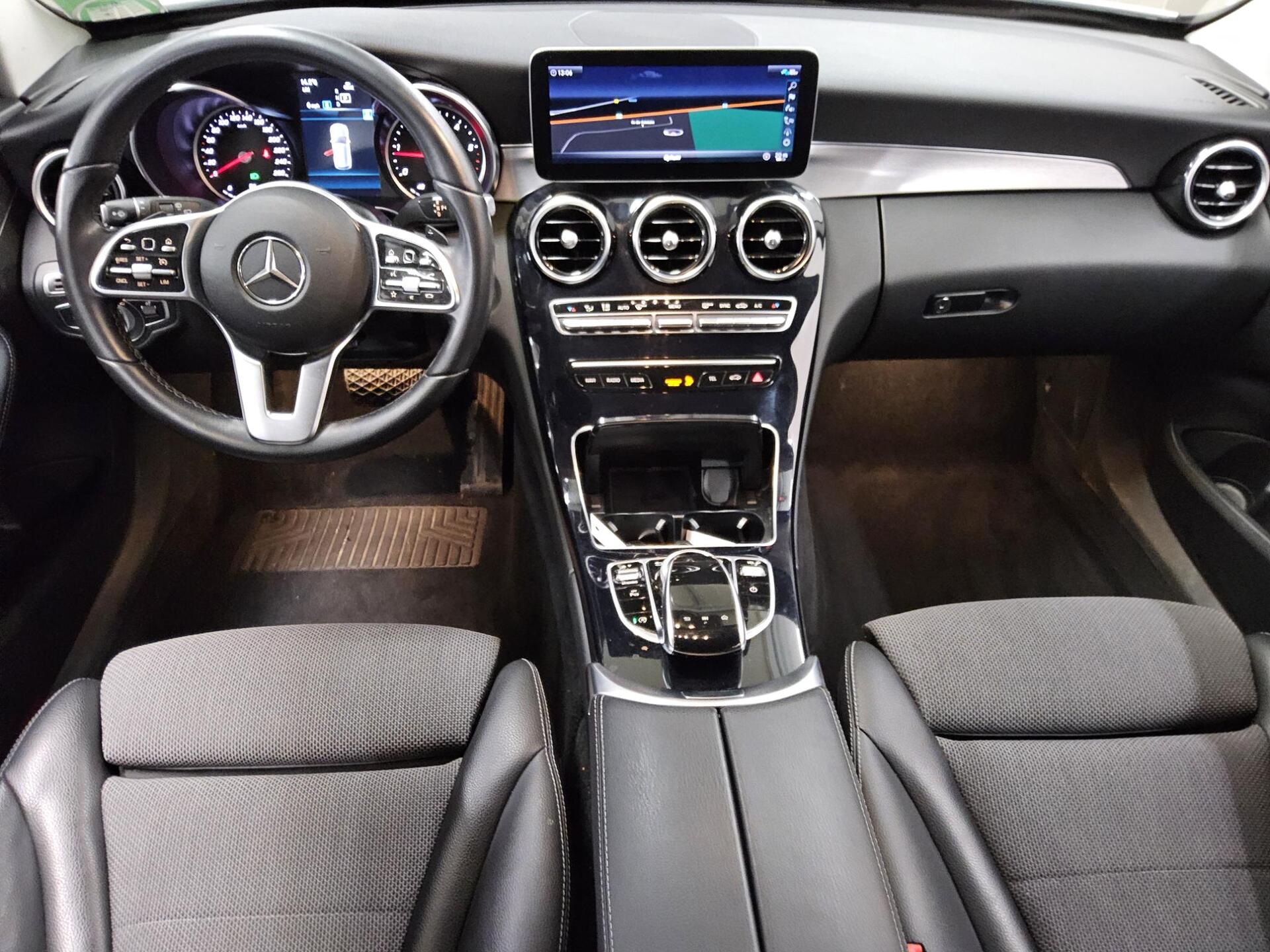 Mercedes-Benz C 220 T d Avantgarde T-Leder Navi LED Shz PDC 5