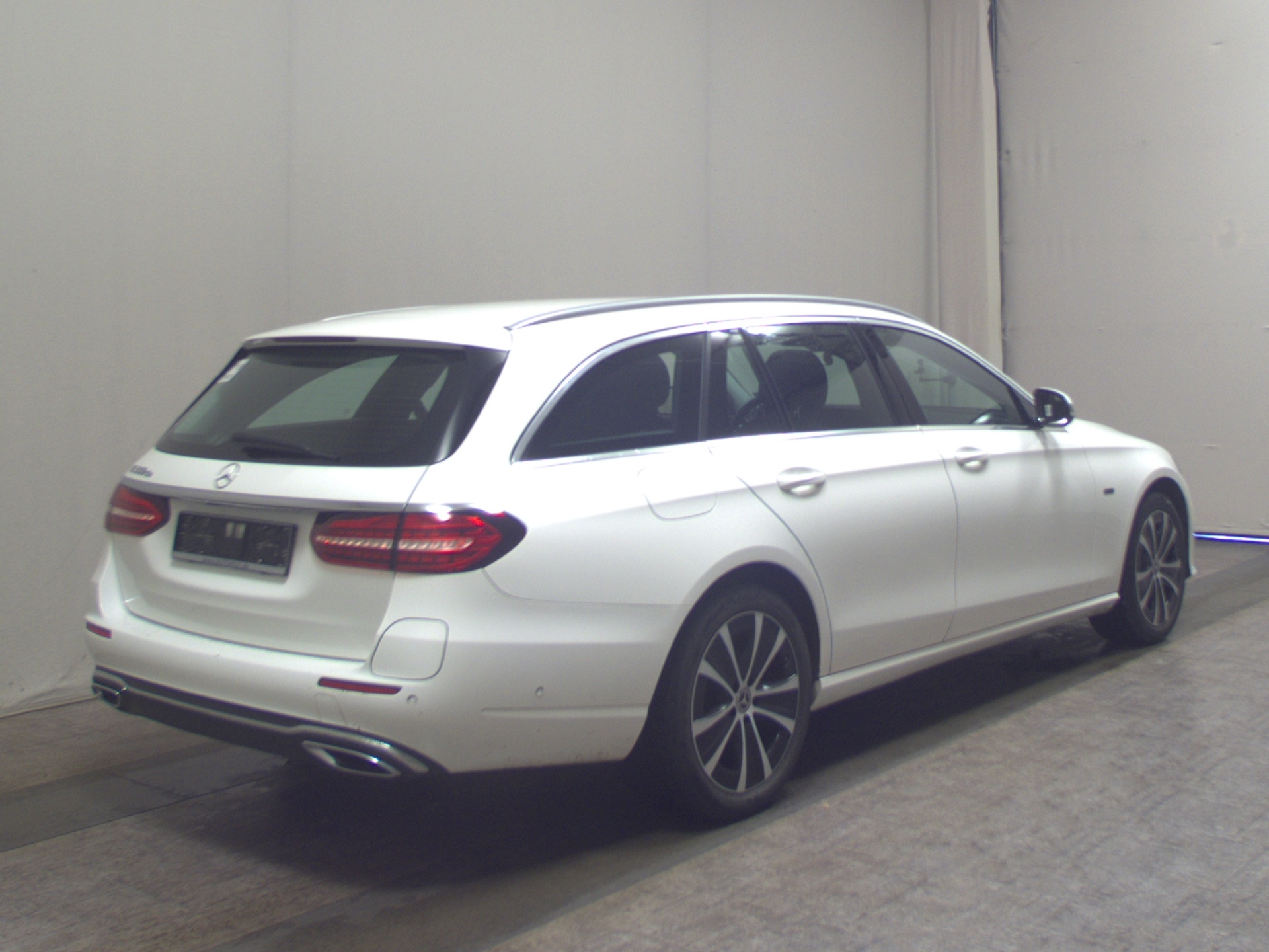 Mercedes-Benz E 300 T de Avantgarde Navi MB-LED HuD Widescreen 4