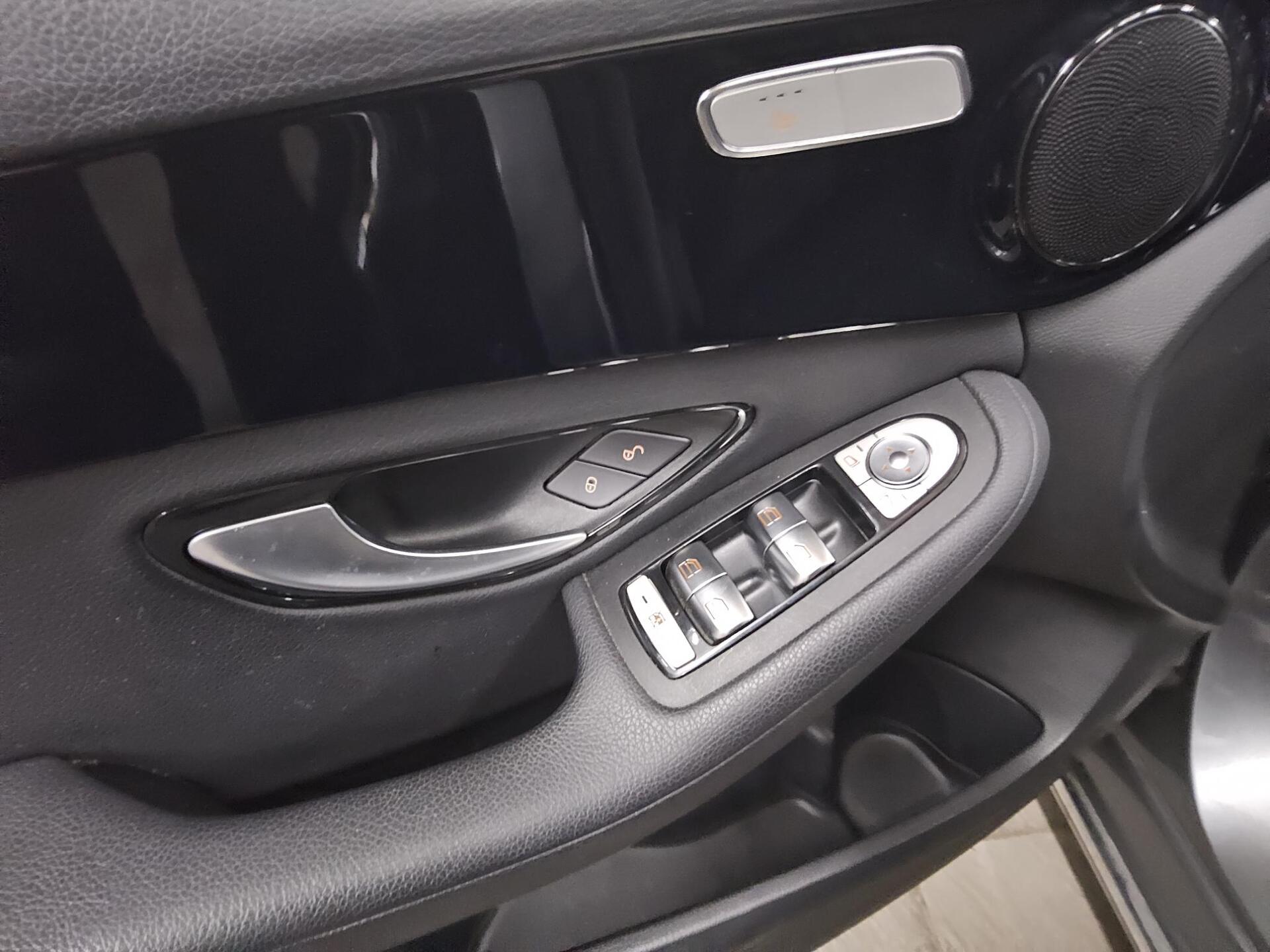 Mercedes-Benz C 200 T d Navi LED RfK PDC Shz BT Tempomat 9