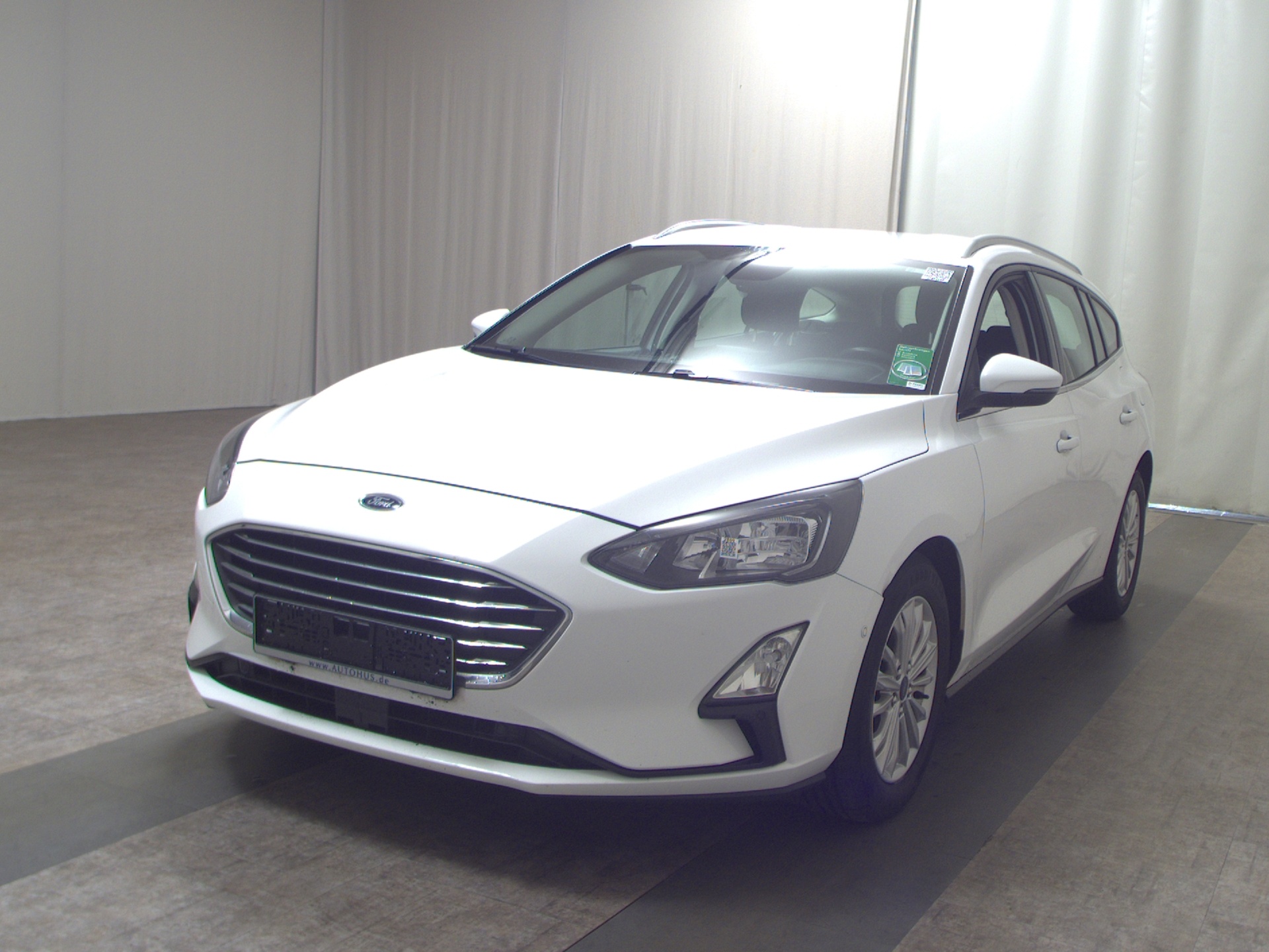Ford Focus Turnier 1.5 EB Titanium Navi RFK LED 2